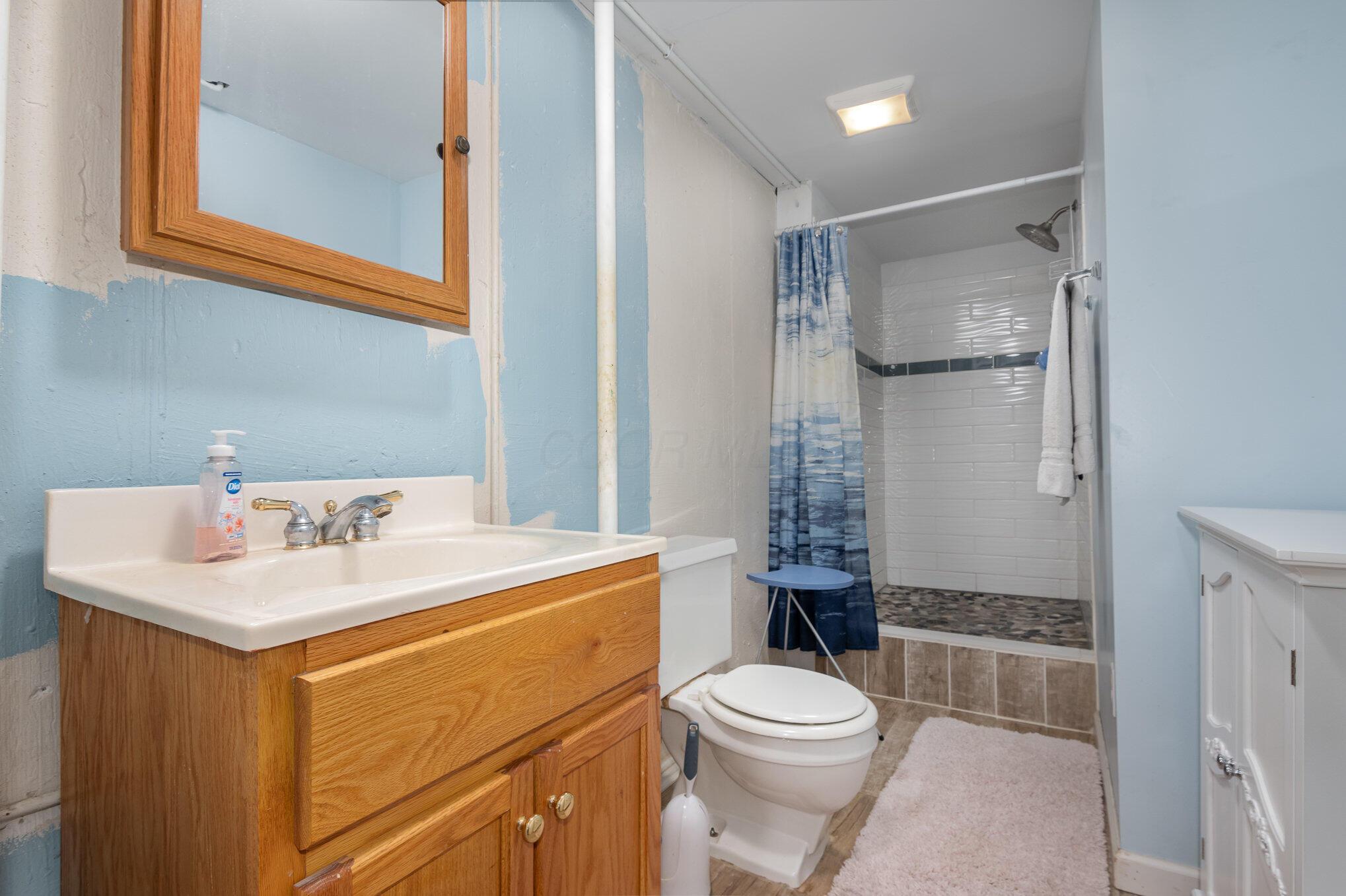 5249 Stoneridge Drive Property Photo 22