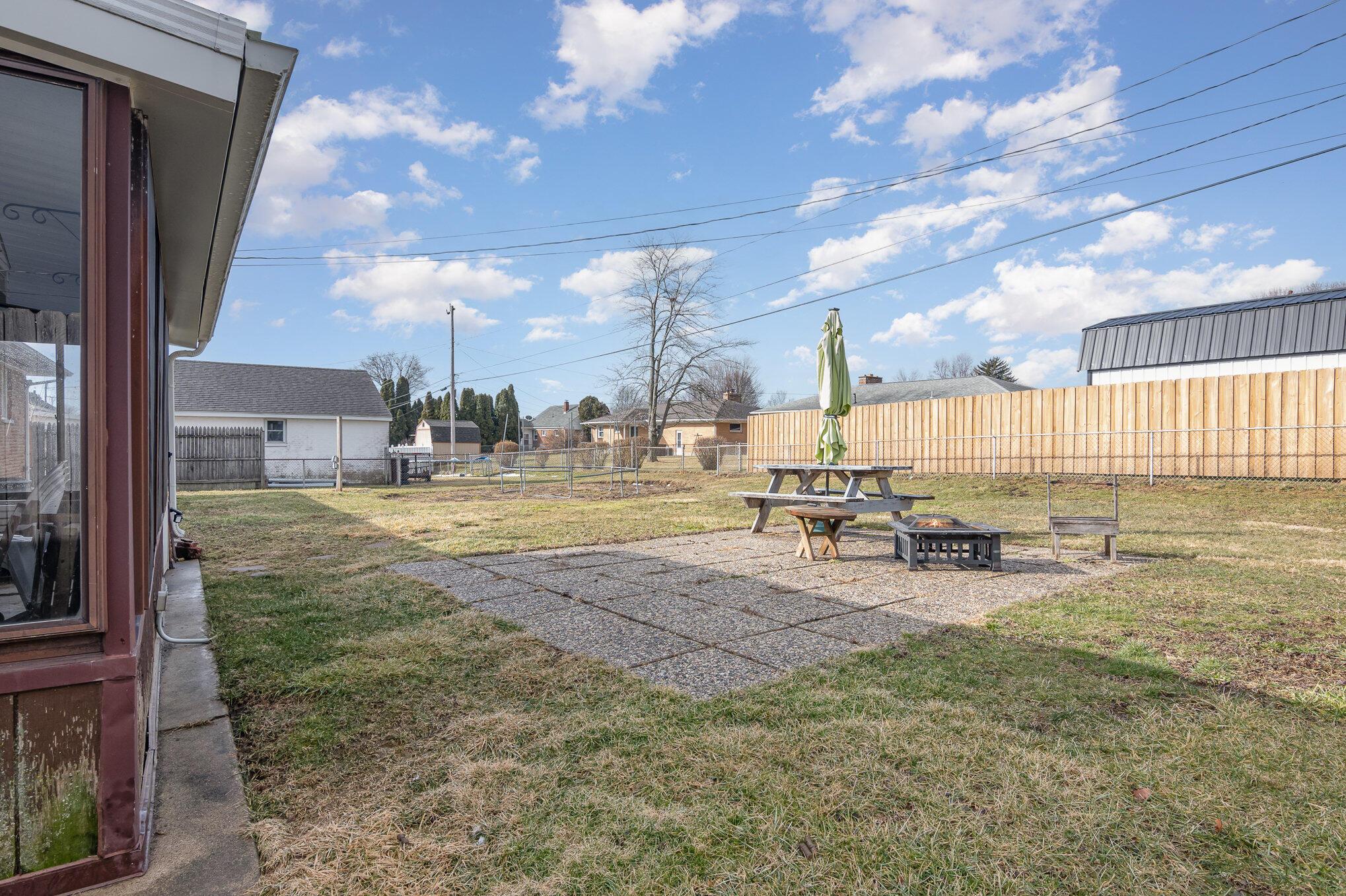 5249 Stoneridge Drive Property Photo 24