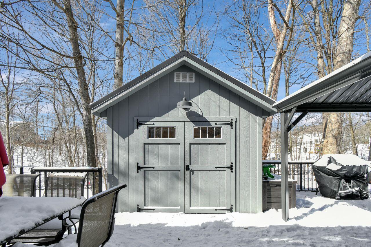 433 Barrington Ridge Property Photo 45
