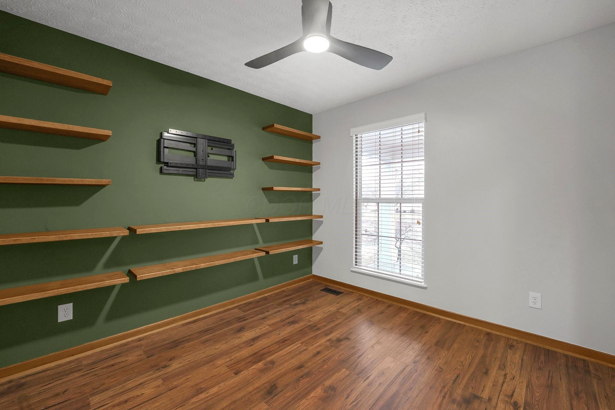 1447 Westbrook Drive Property Photo 3