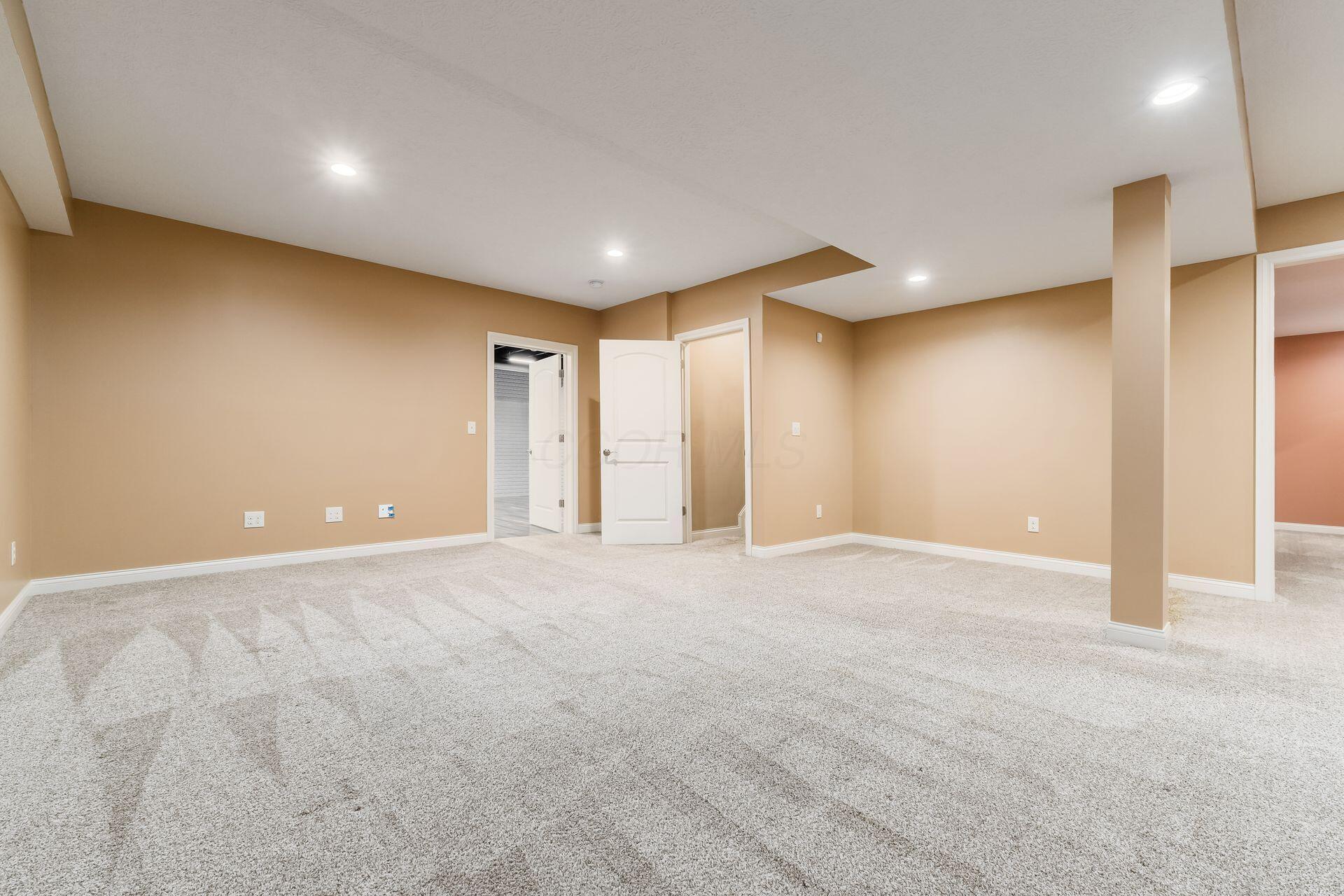 1873 Ivywood Court Property Photo 37