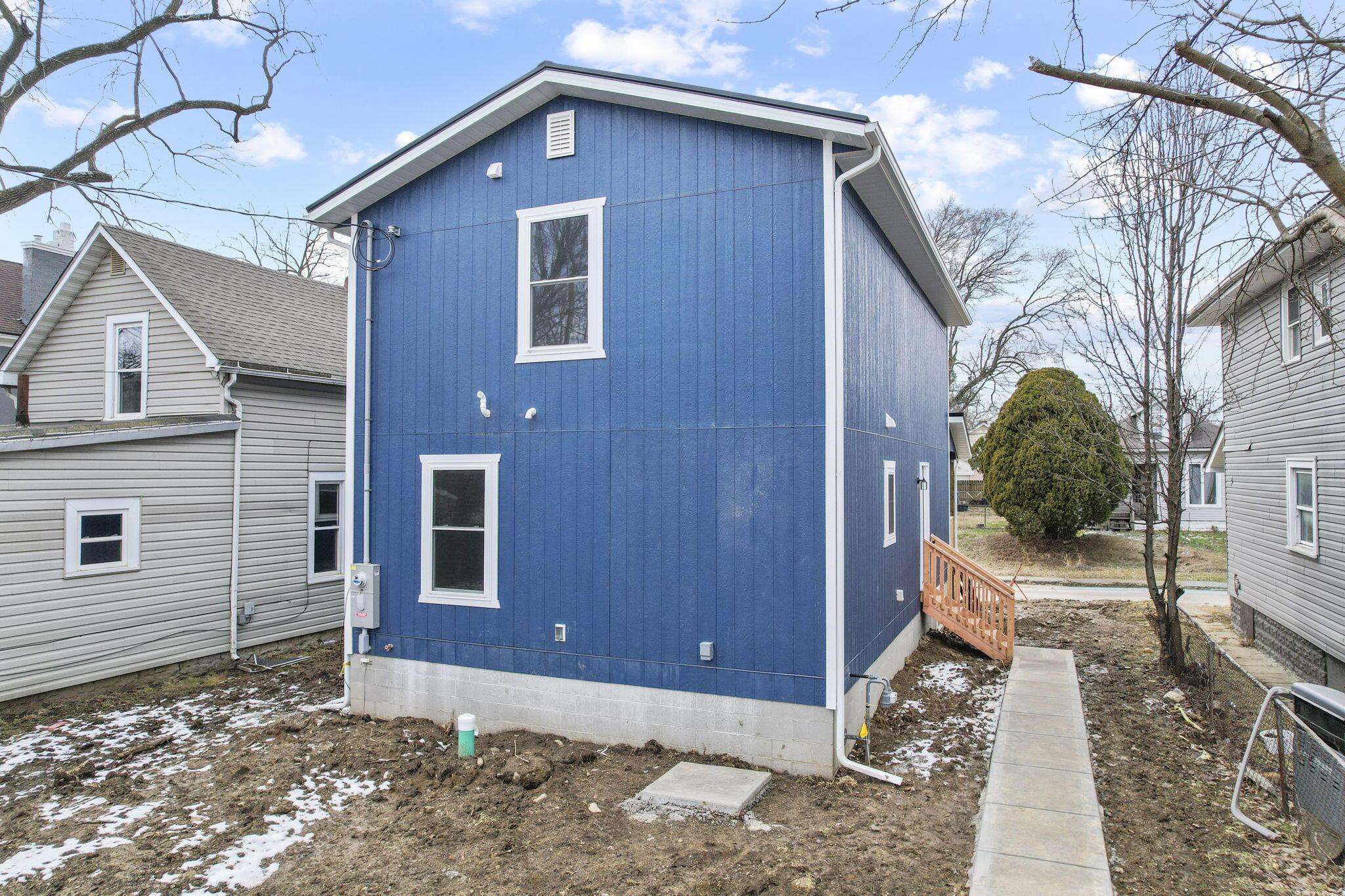 350 S Ogden Avenue Property Photo 37