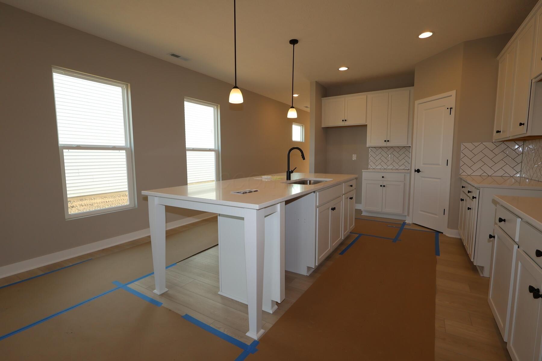 7131 Unitas Loop Property Photo 4