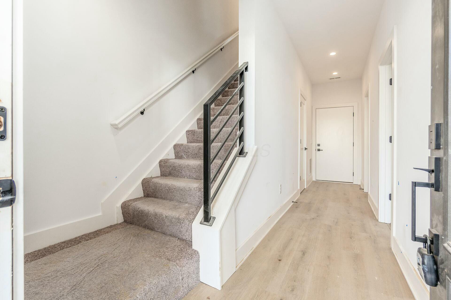 1091 Franklin Avenue Property Photo 2