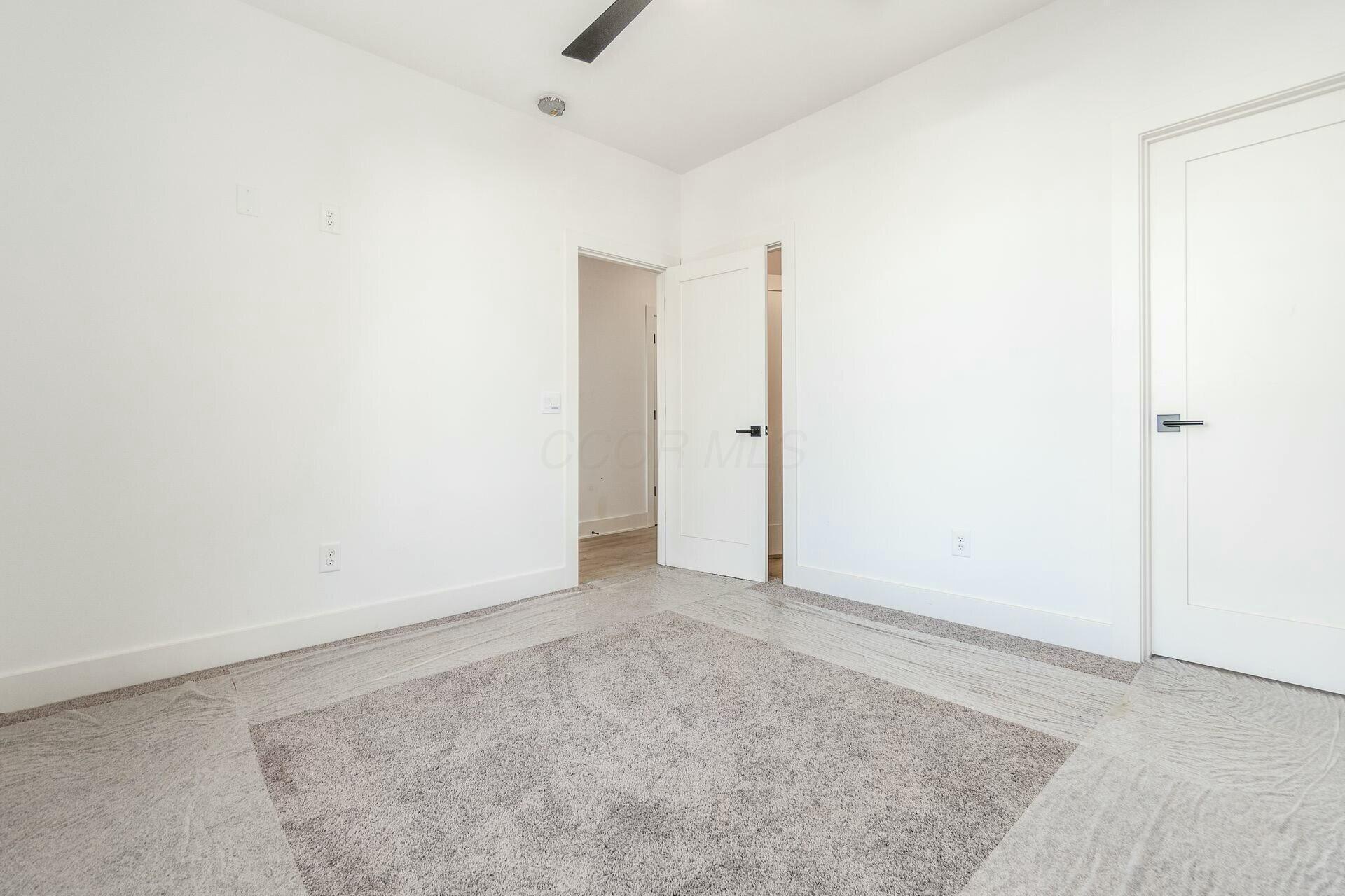 1091 Franklin Avenue Property Photo 5