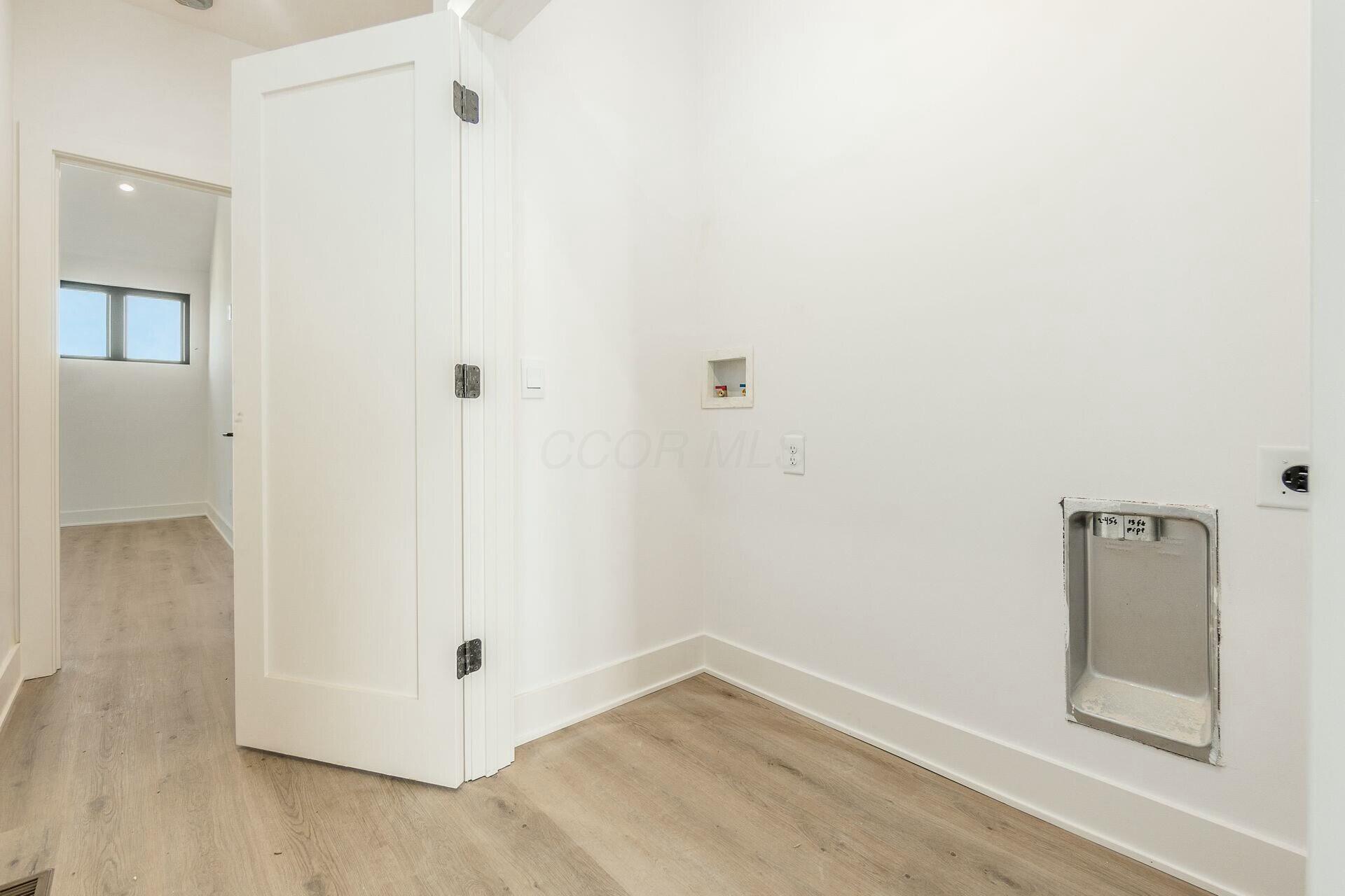 1091 Franklin Avenue Property Photo 20