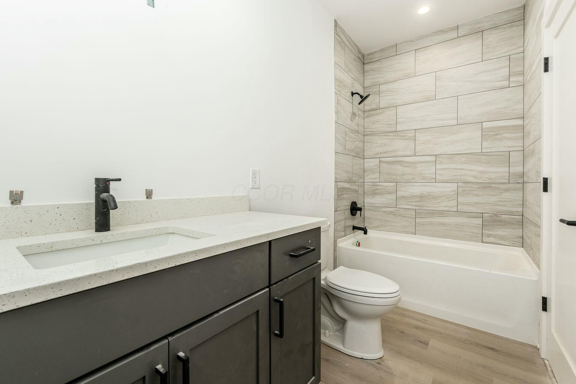 1091 Franklin Avenue Property Photo 22