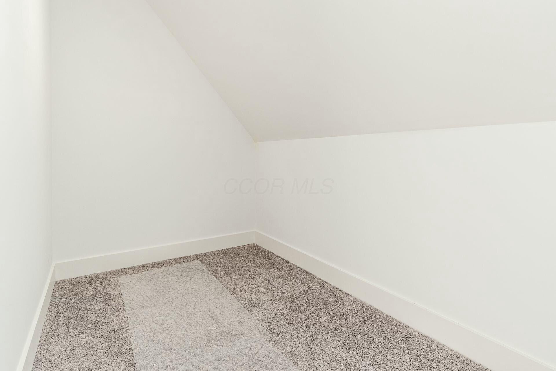 1091 Franklin Avenue Property Photo 23