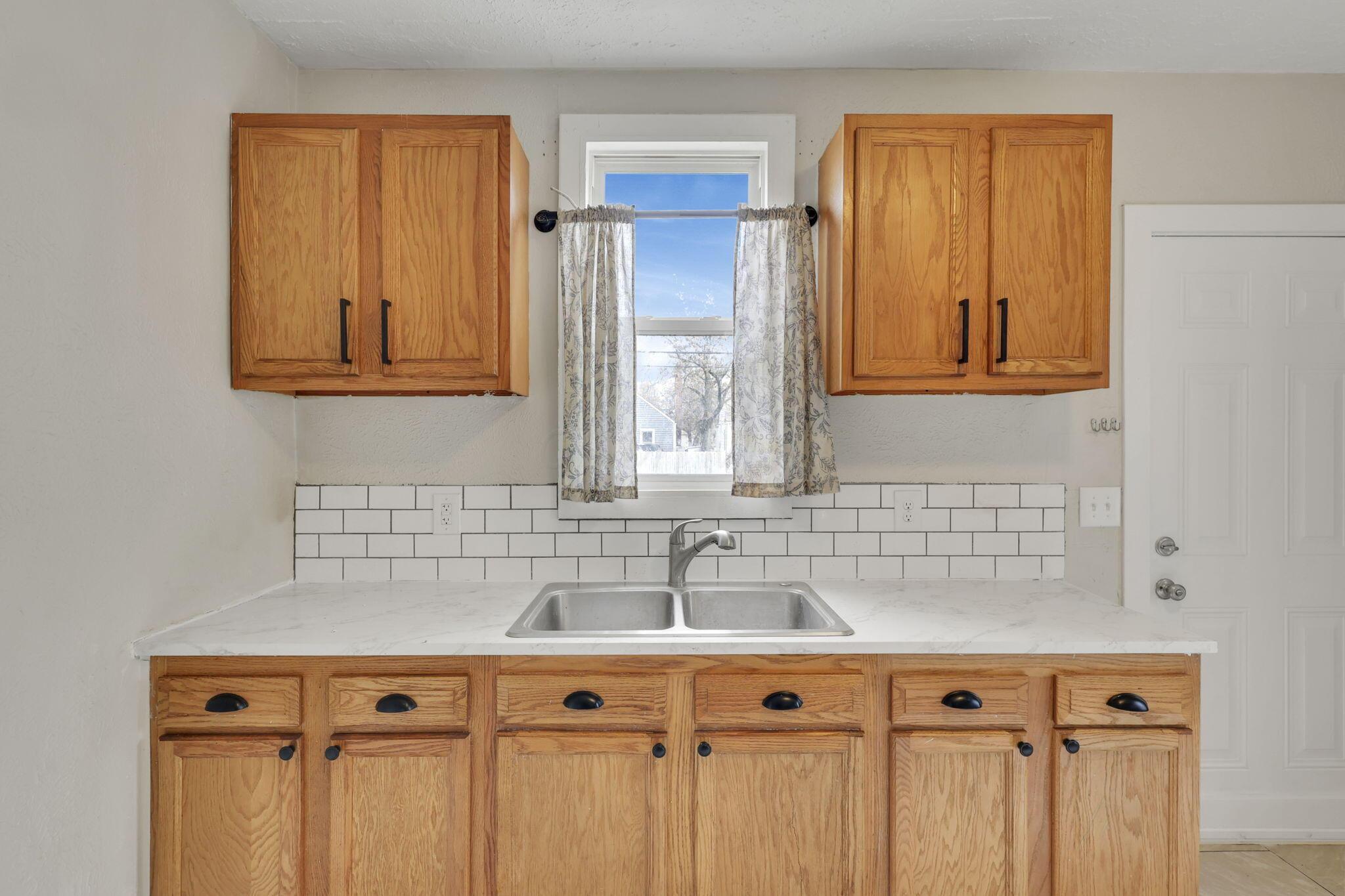 1006-1008 E 16th Avenue Property Photo 21