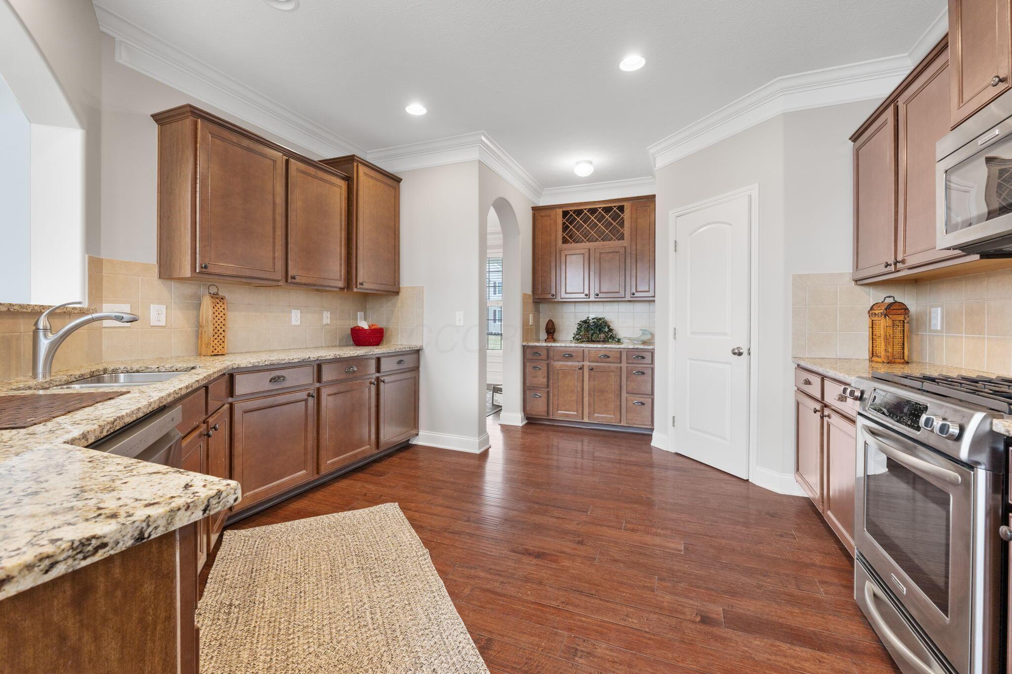 726 Stallion Way Property Photo 13