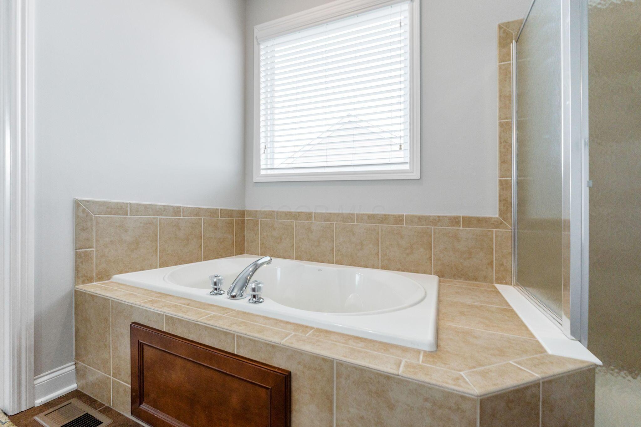 726 Stallion Way Property Photo 32
