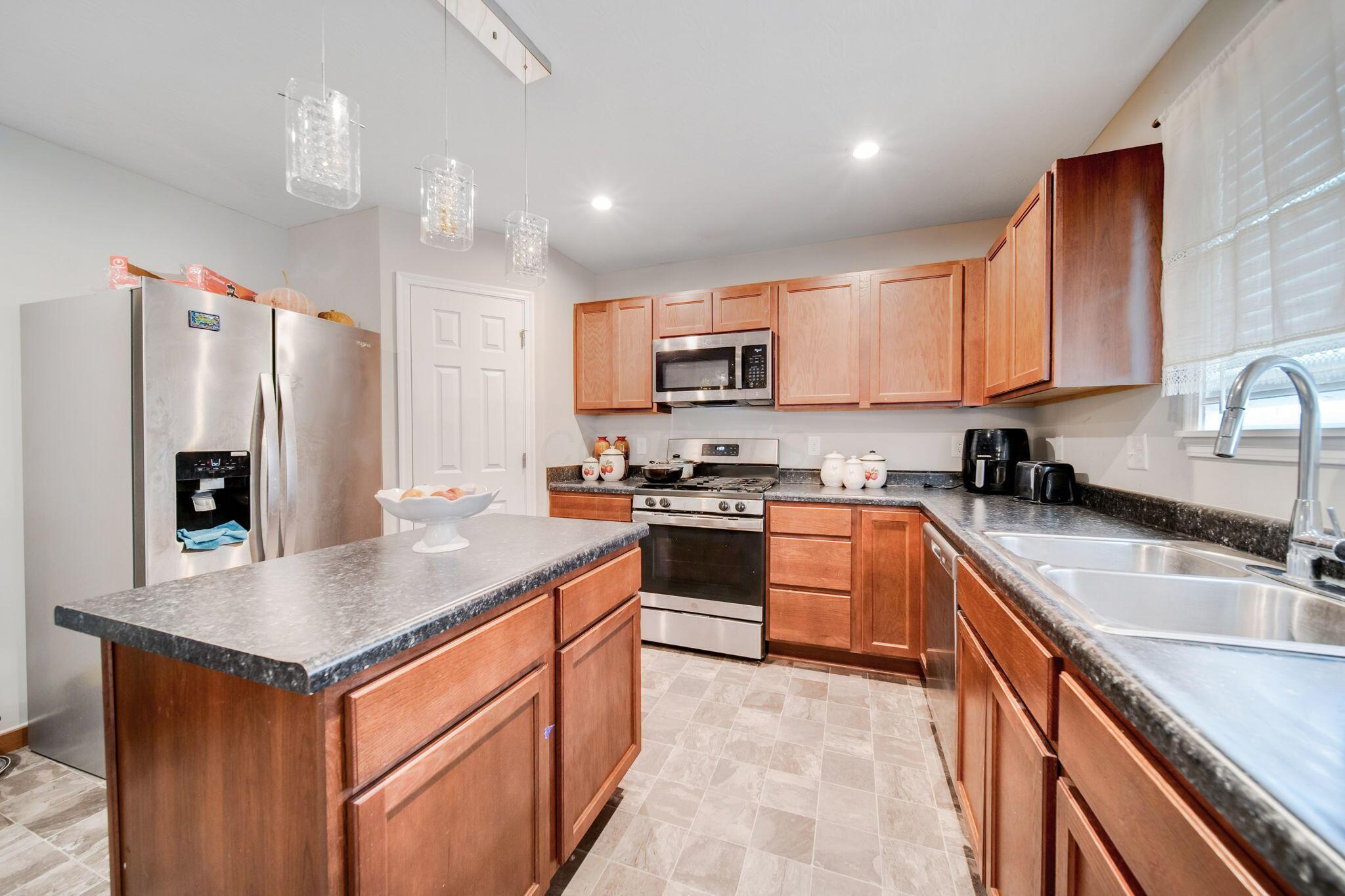 7350 Bromfield Drive Property Photo 14