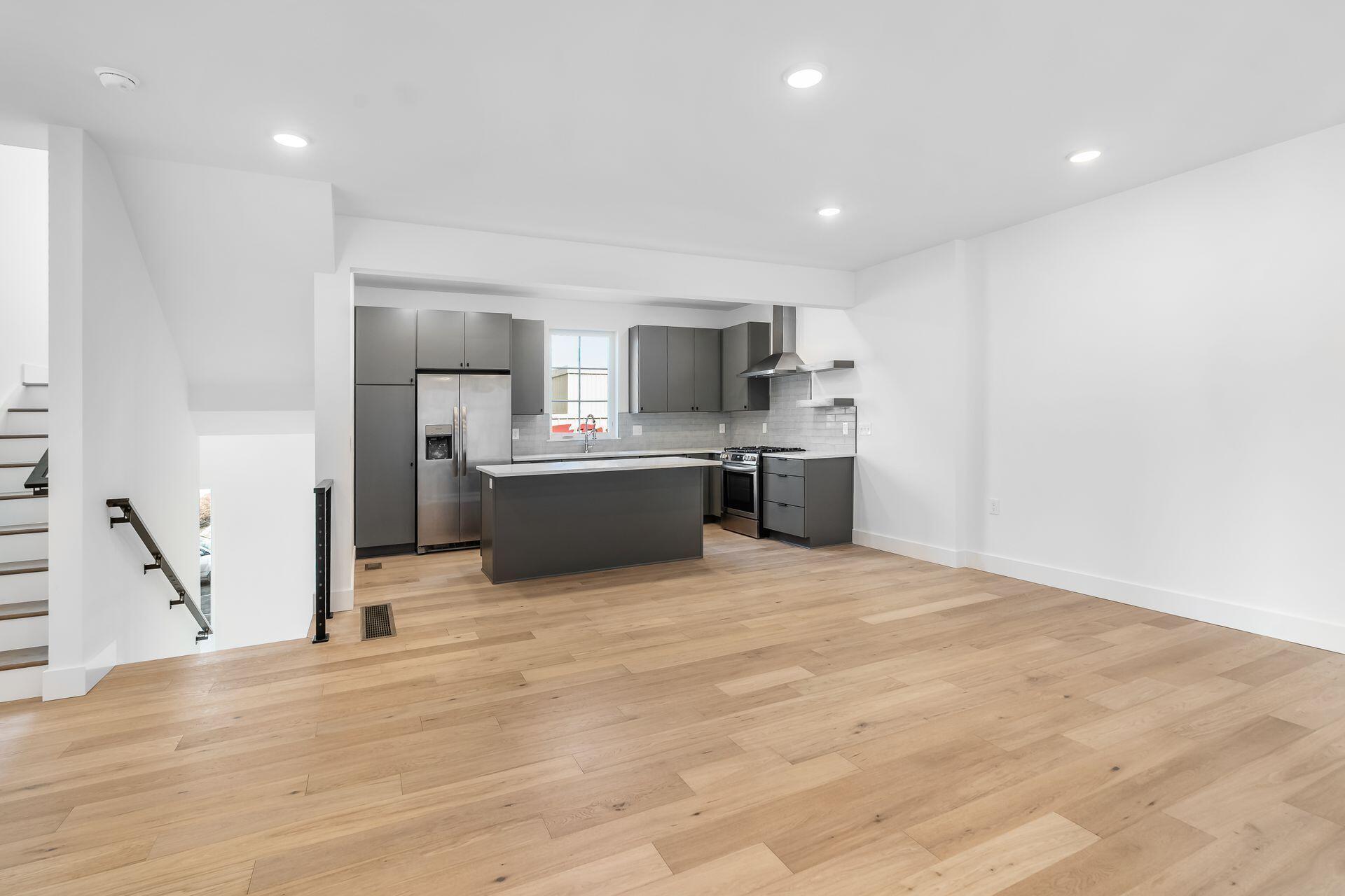 108 E Lafayette Street Property Photo 6