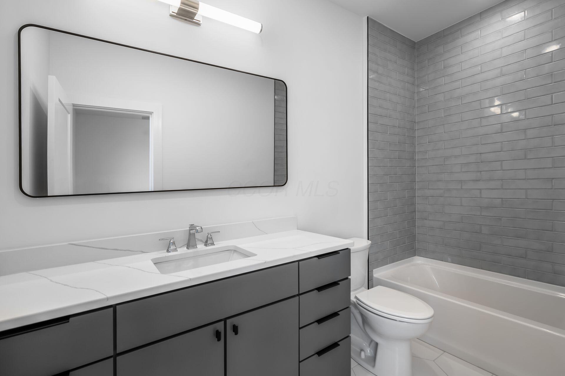 108 E Lafayette Street Property Photo 16