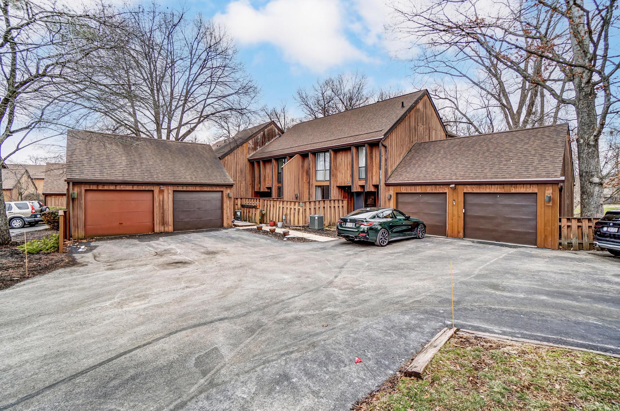 4976 Smoketalk Lane Property Photo 1