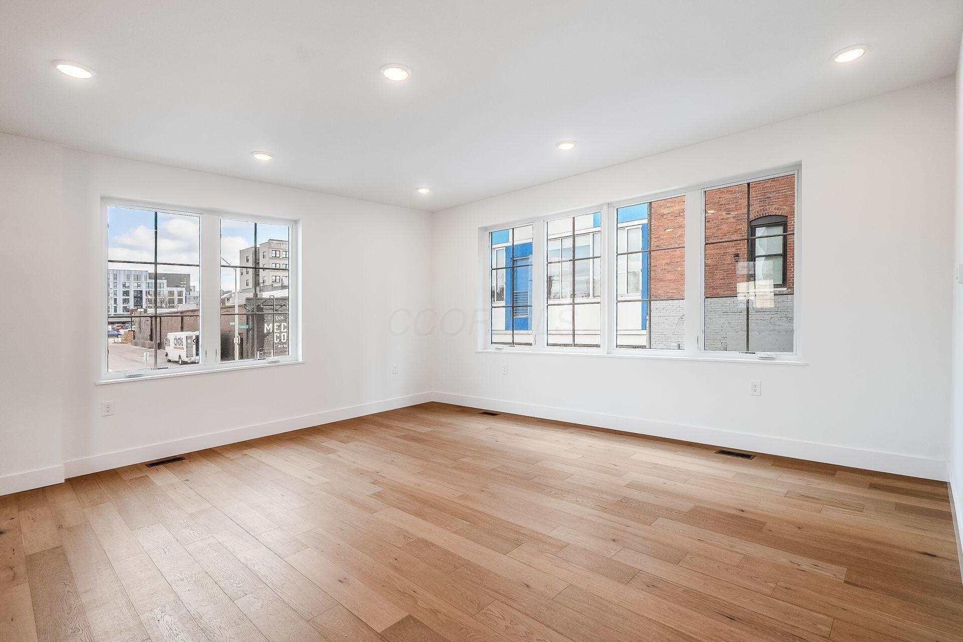 112 E Lafayette Street Property Photo 5
