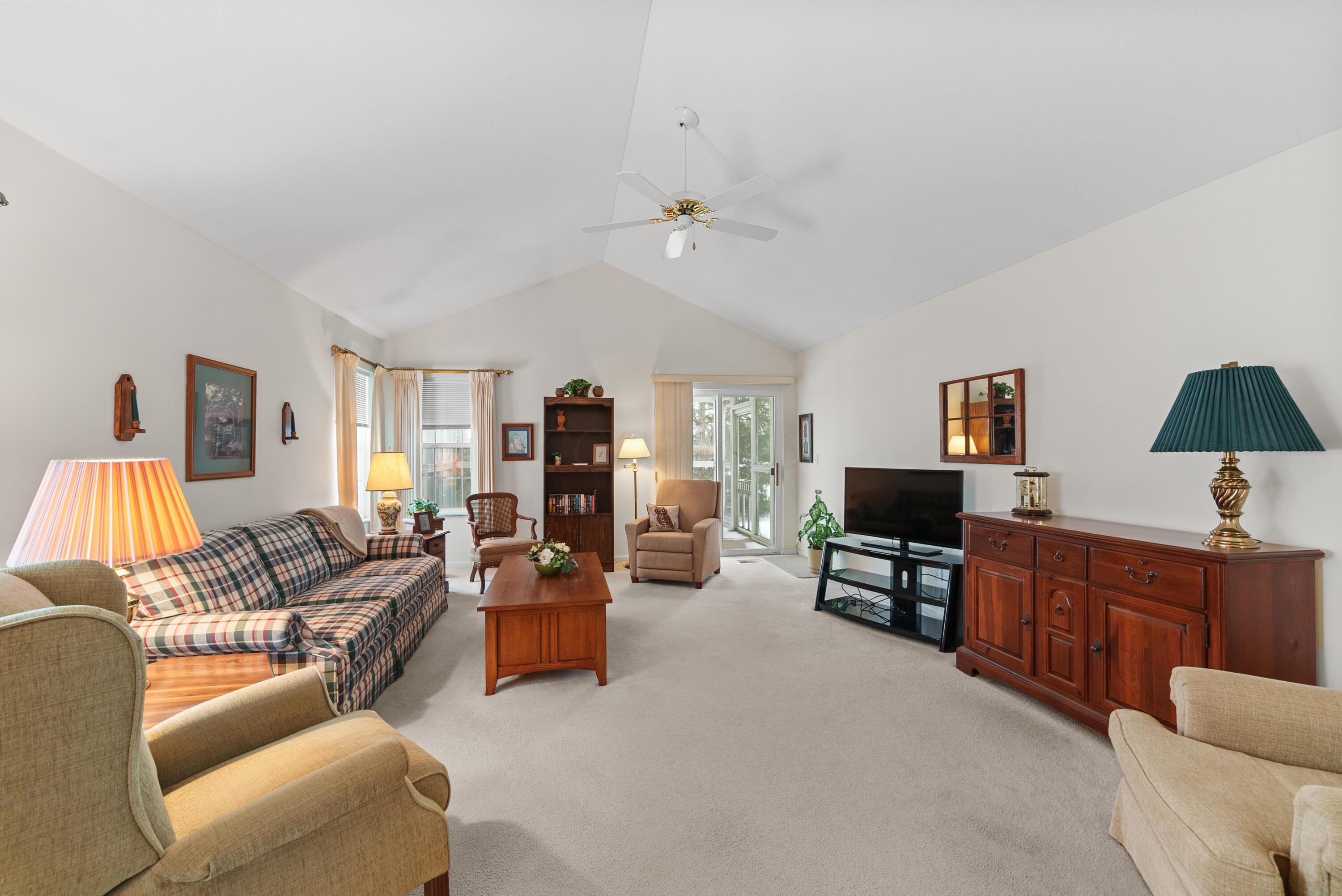 501 Straiton Square Property Photo 4
