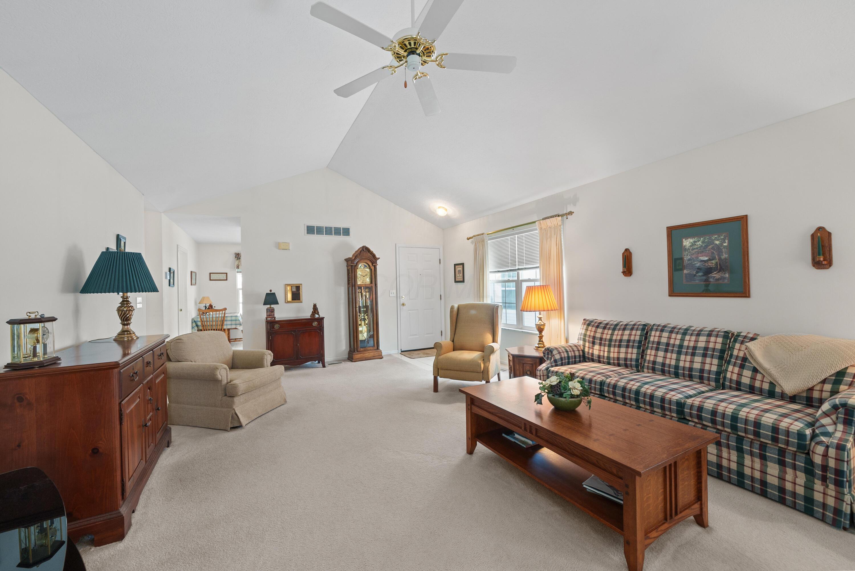 501 Straiton Square Property Photo 6