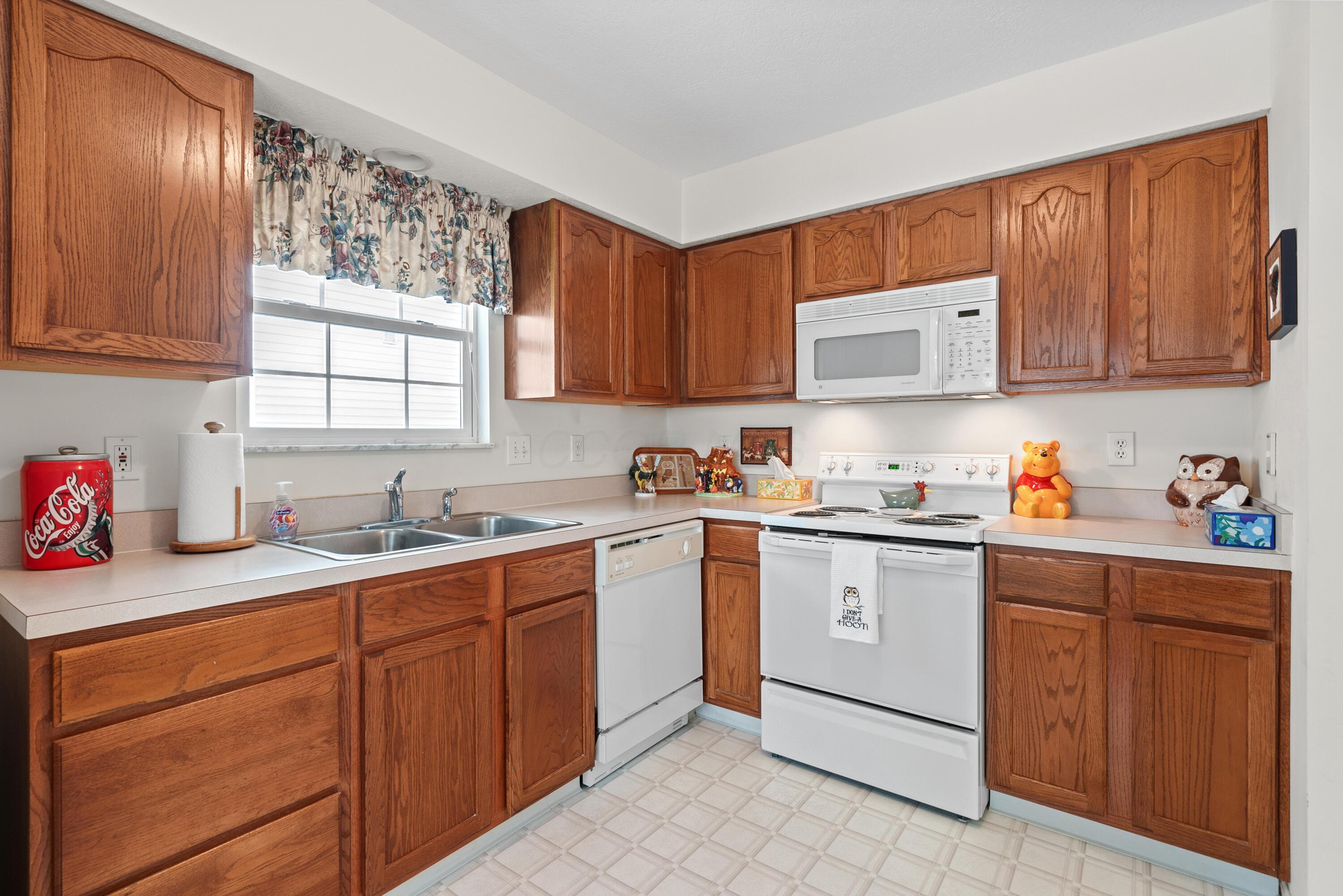 501 Straiton Square Property Photo 8