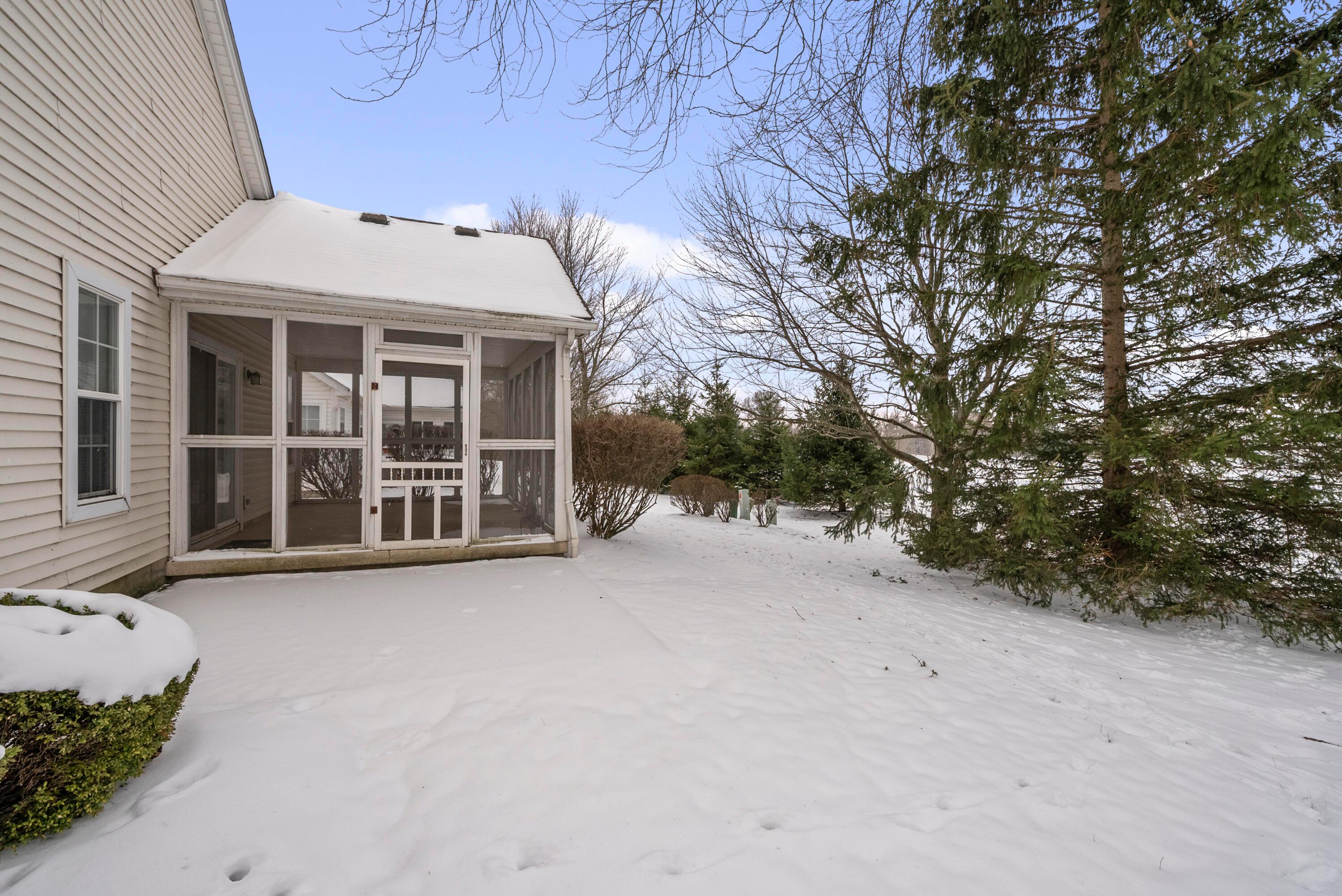 501 Straiton Square Property Photo 25
