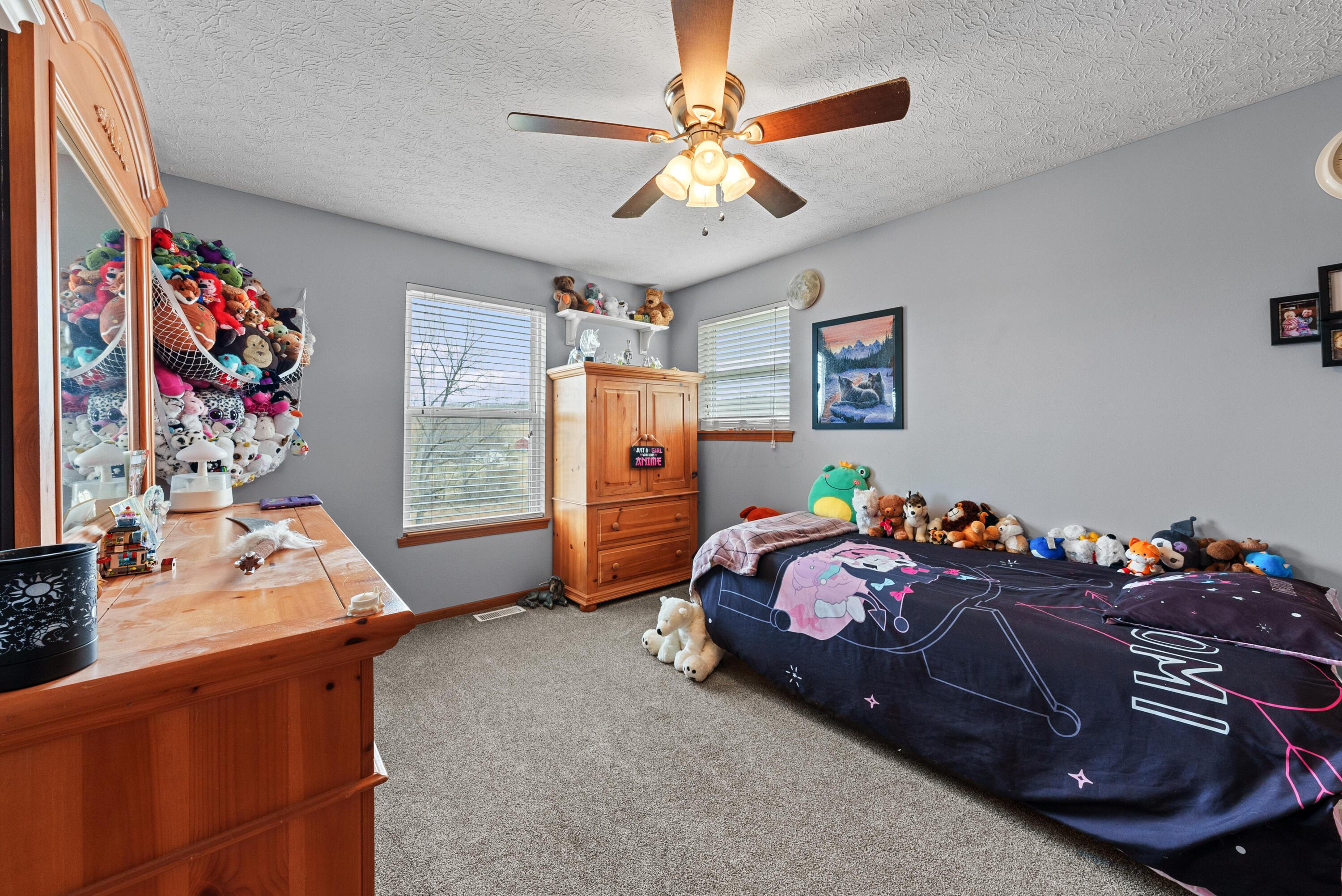 6418 Brownsville Road Se Property Photo 24