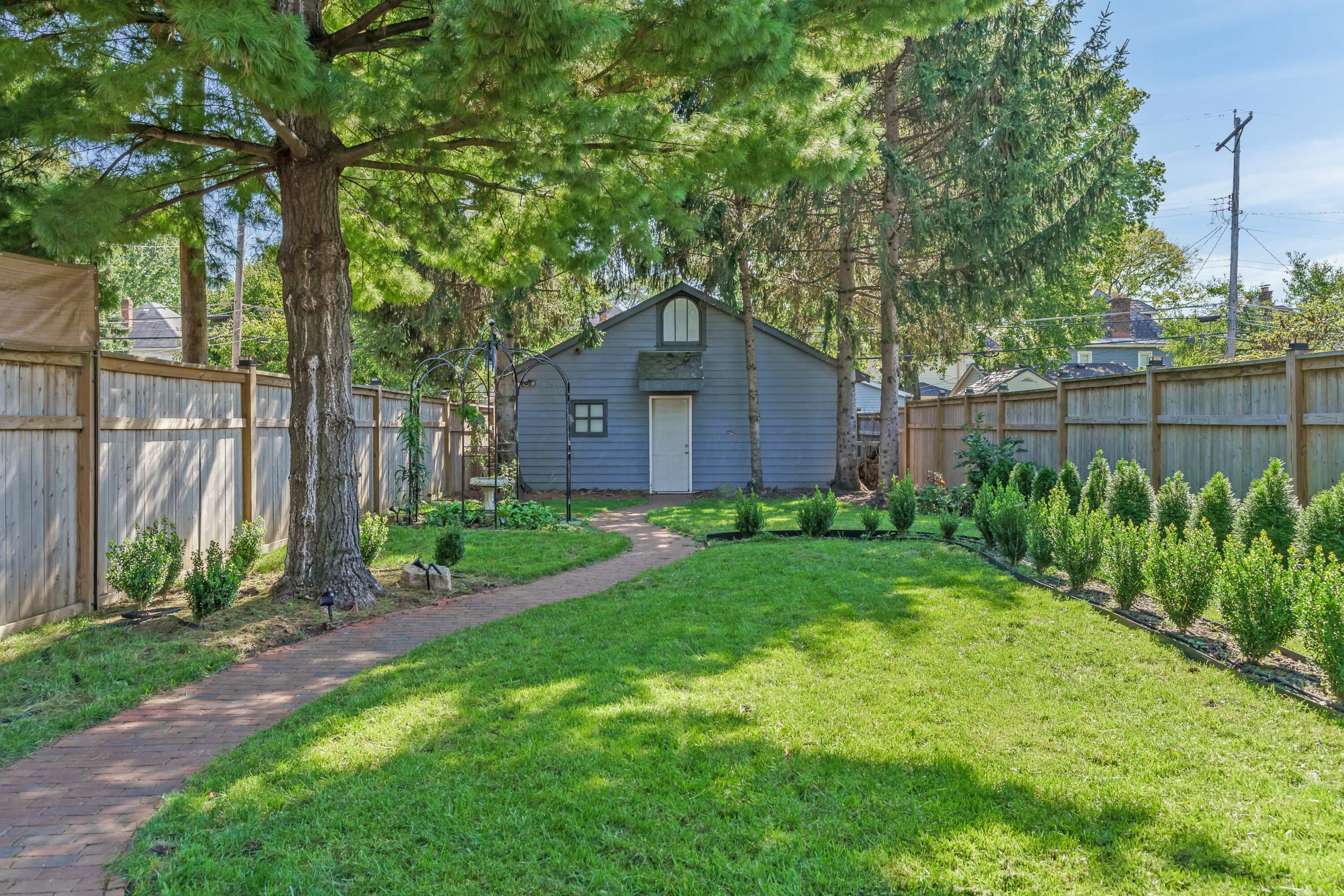 327 Thurman Avenue Property Photo 47