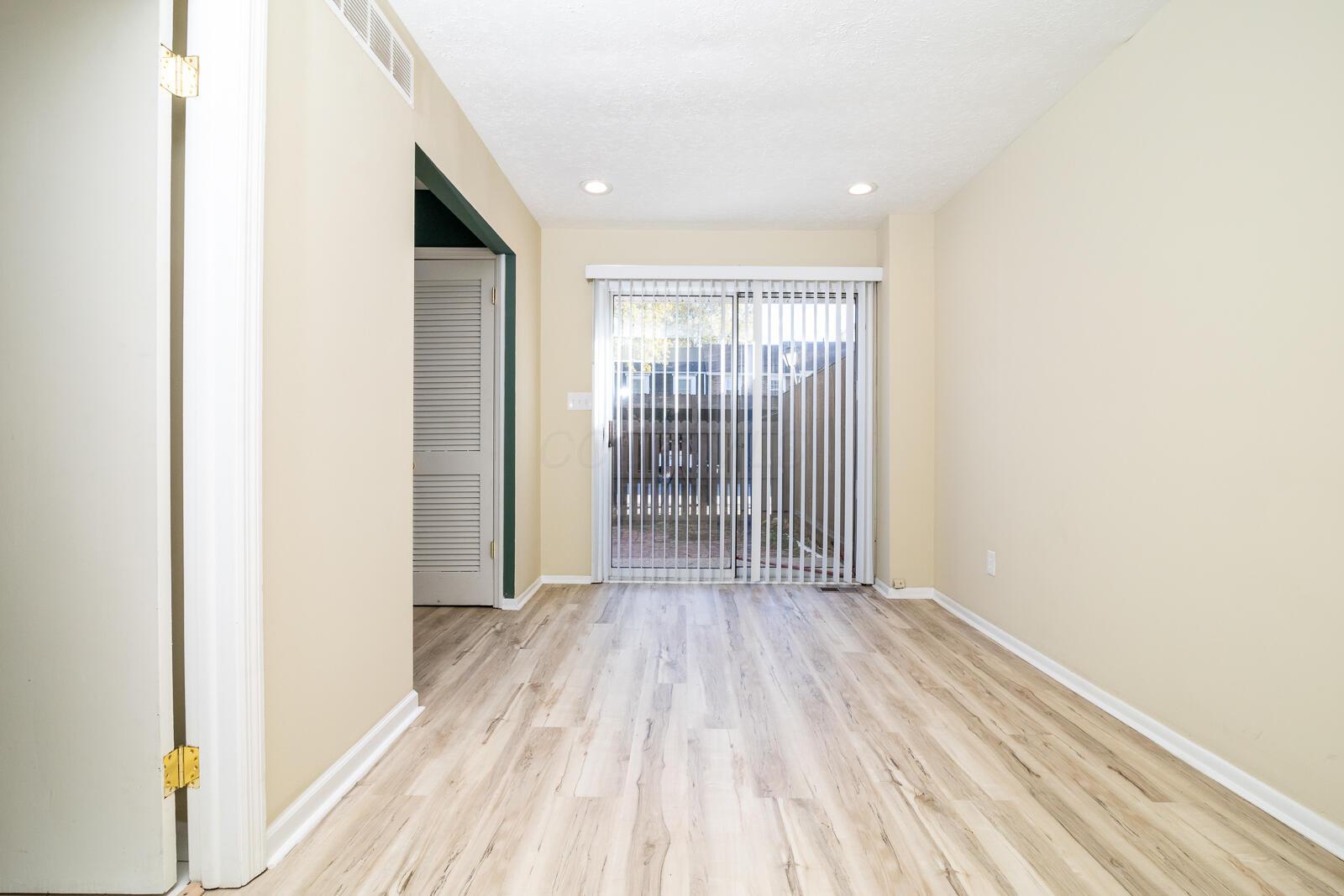 557 Simbury Street Property Photo 14