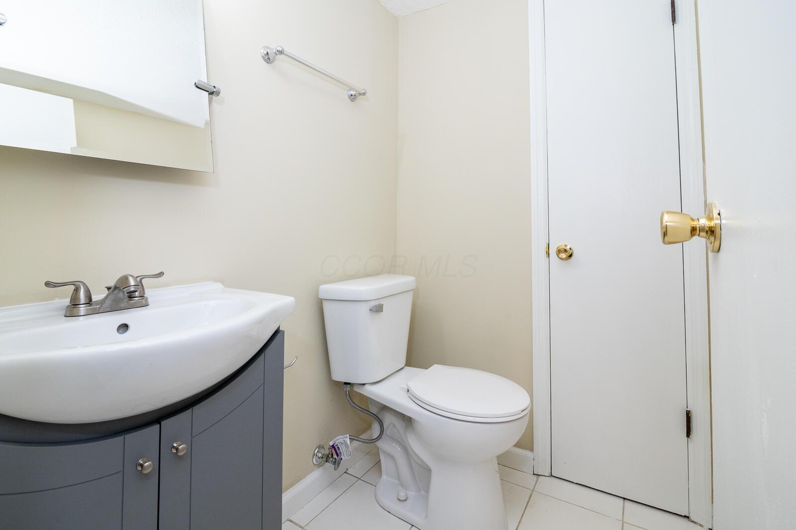 557 Simbury Street Property Photo 18