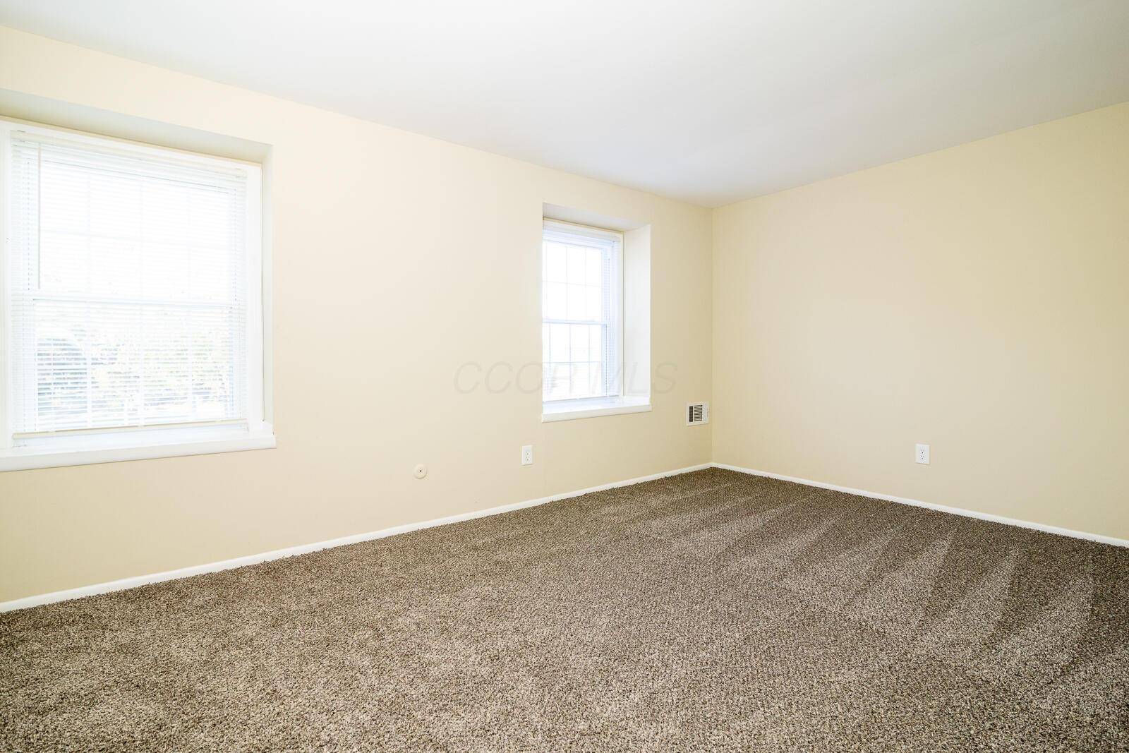 557 Simbury Street Property Photo 22