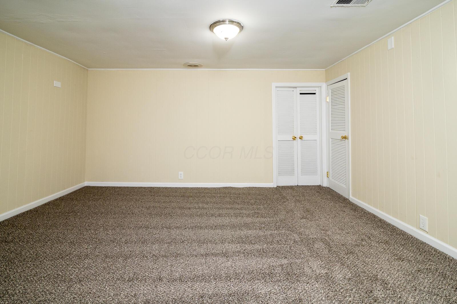 557 Simbury Street Property Photo 27
