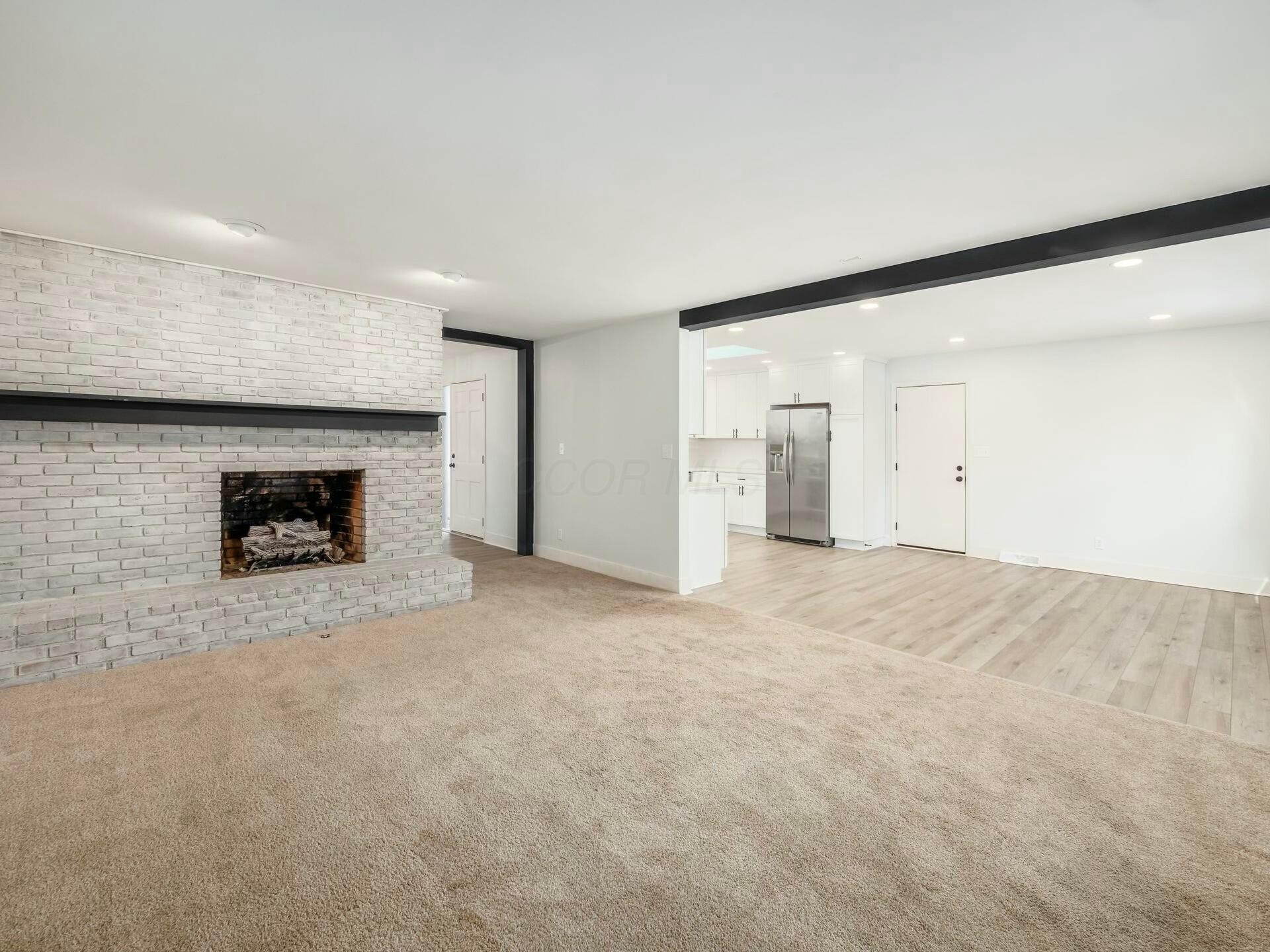 6660 Hayhurst Street Property Photo 3