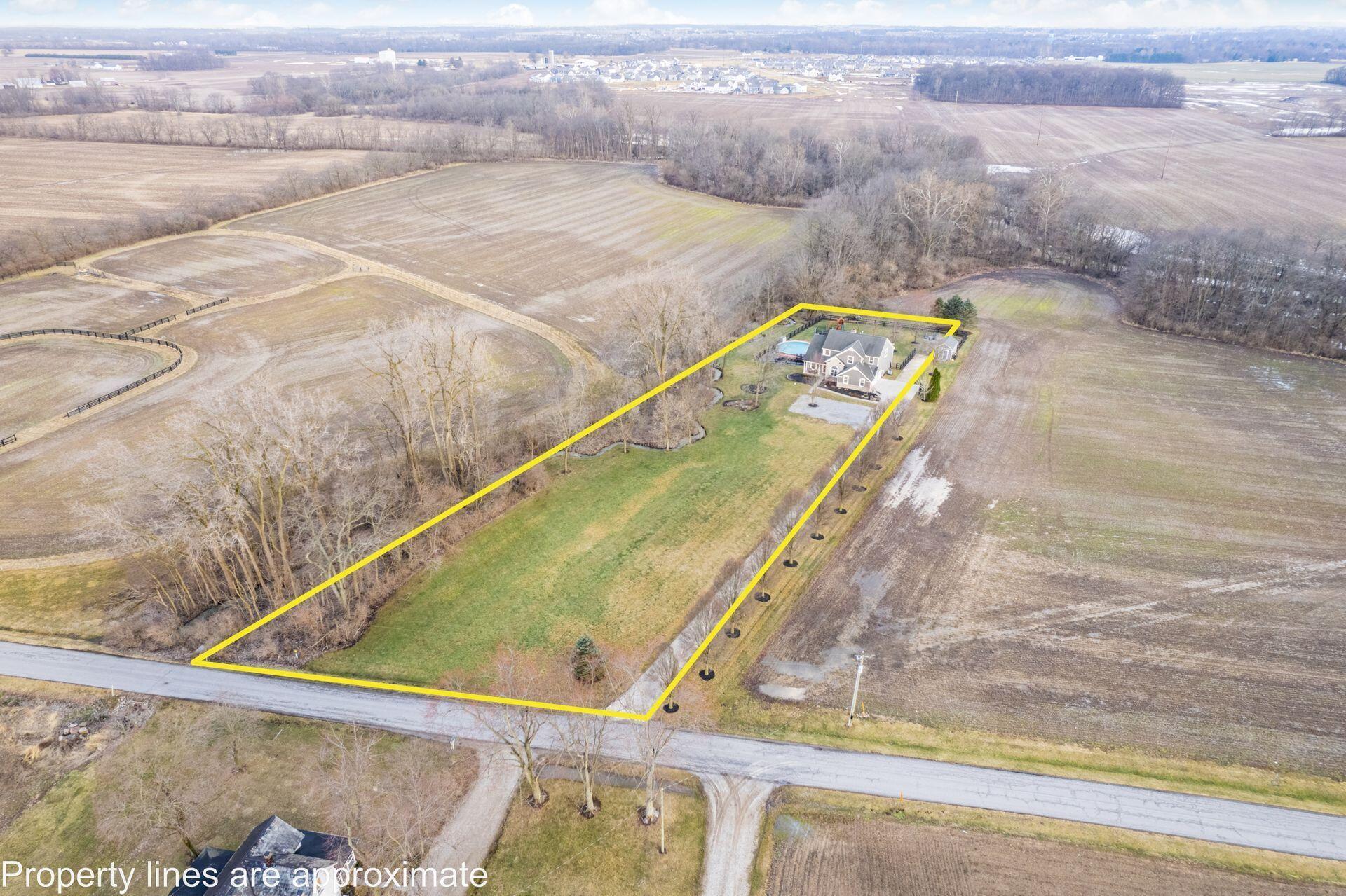 7455 Currier Road Property Photo 4
