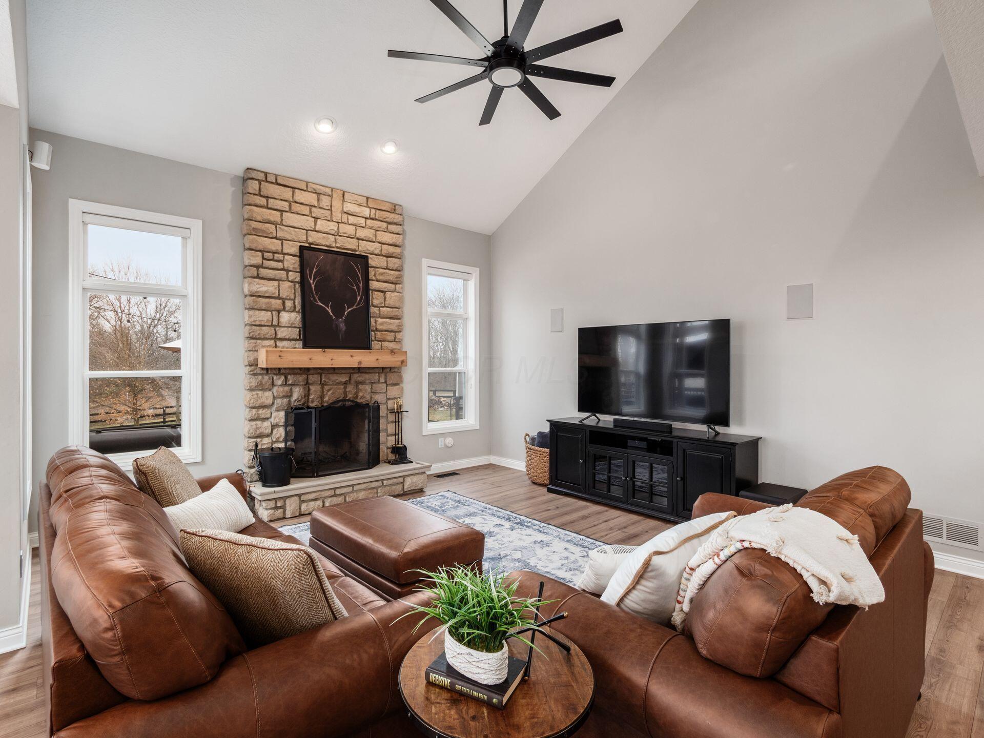 7455 Currier Road Property Photo 15