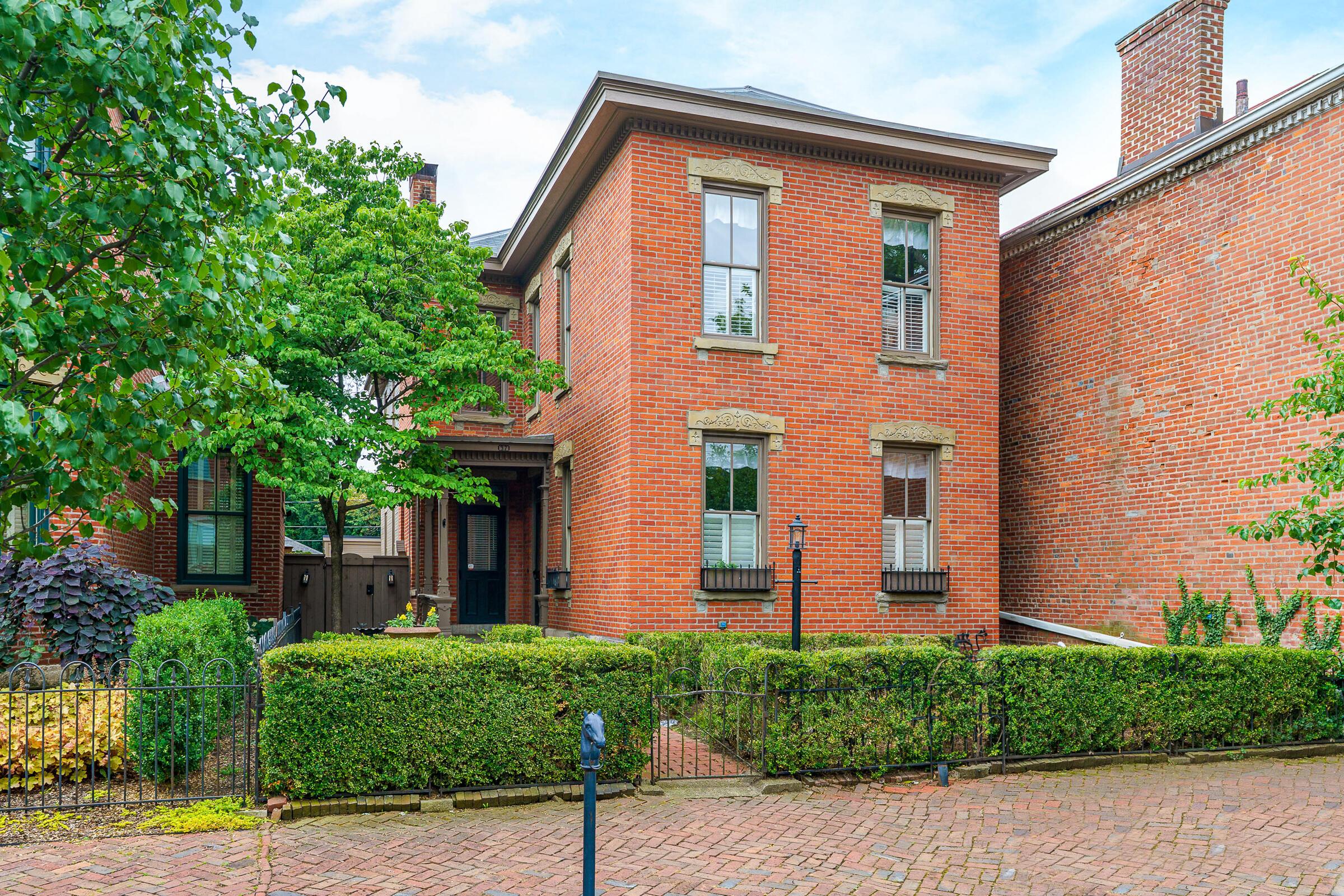 37 Stewart Avenue Property Photo 1