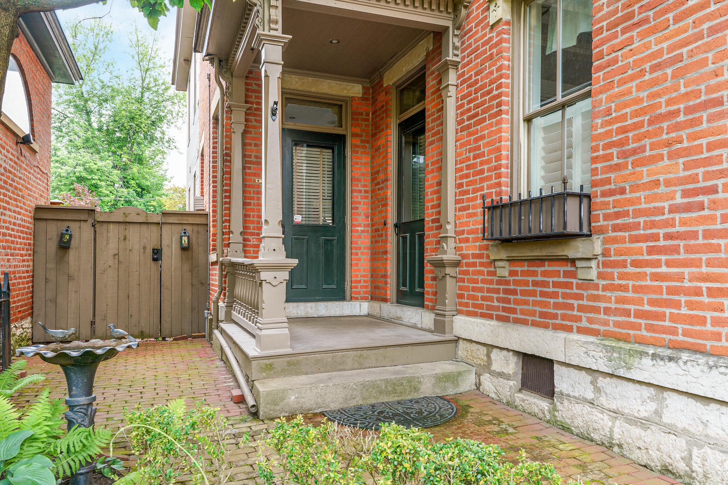 37 Stewart Avenue Property Photo 2