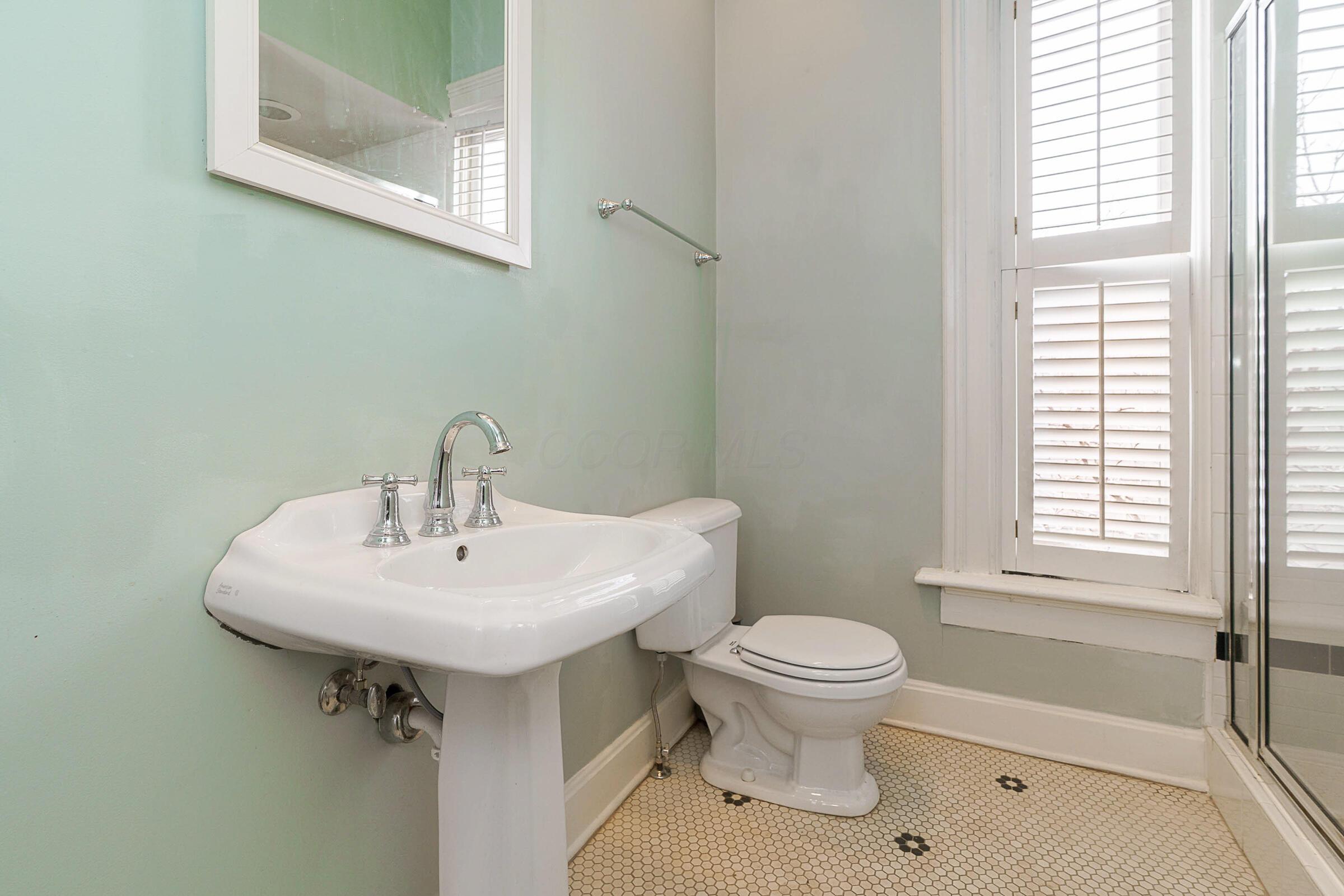 37 Stewart Avenue Property Photo 24