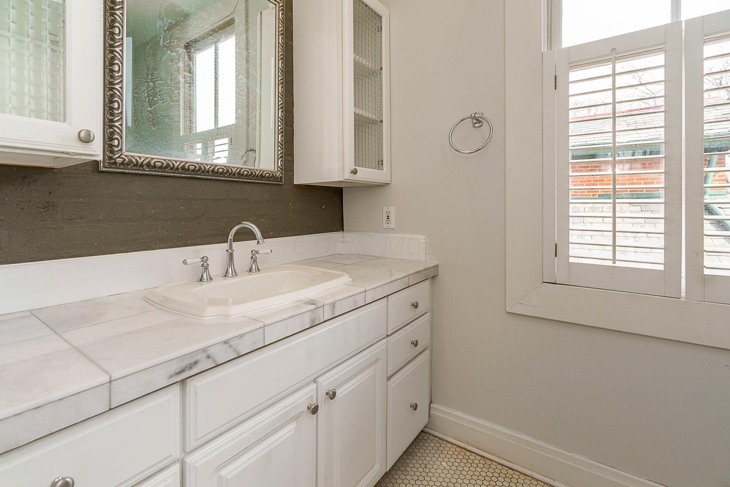 37 Stewart Avenue Property Photo 28