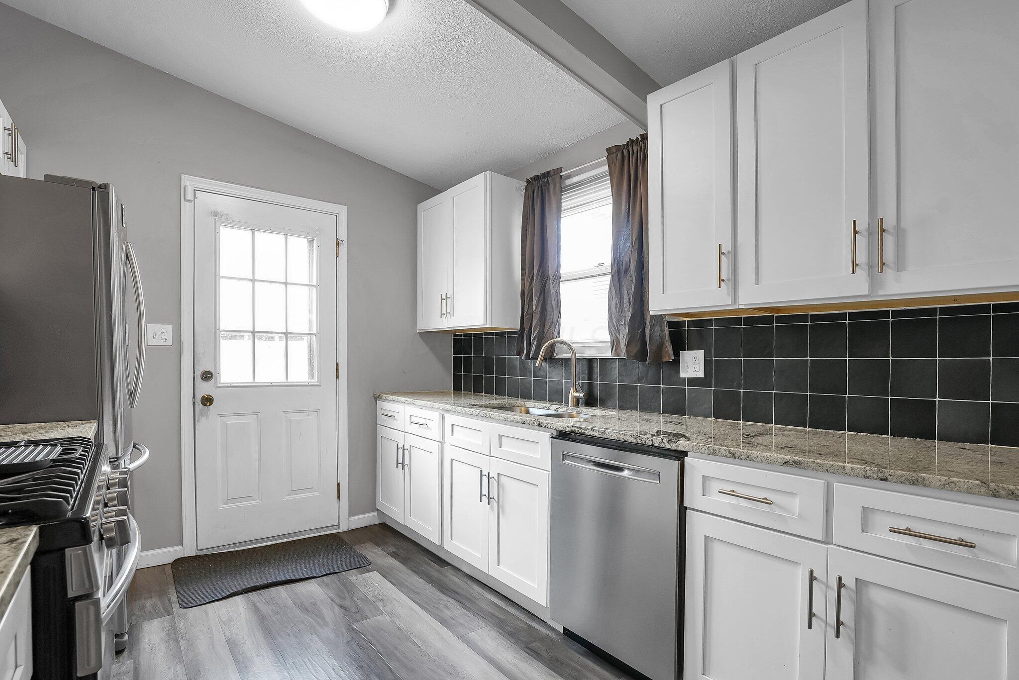 2447 Maybury Road Property Photo 10