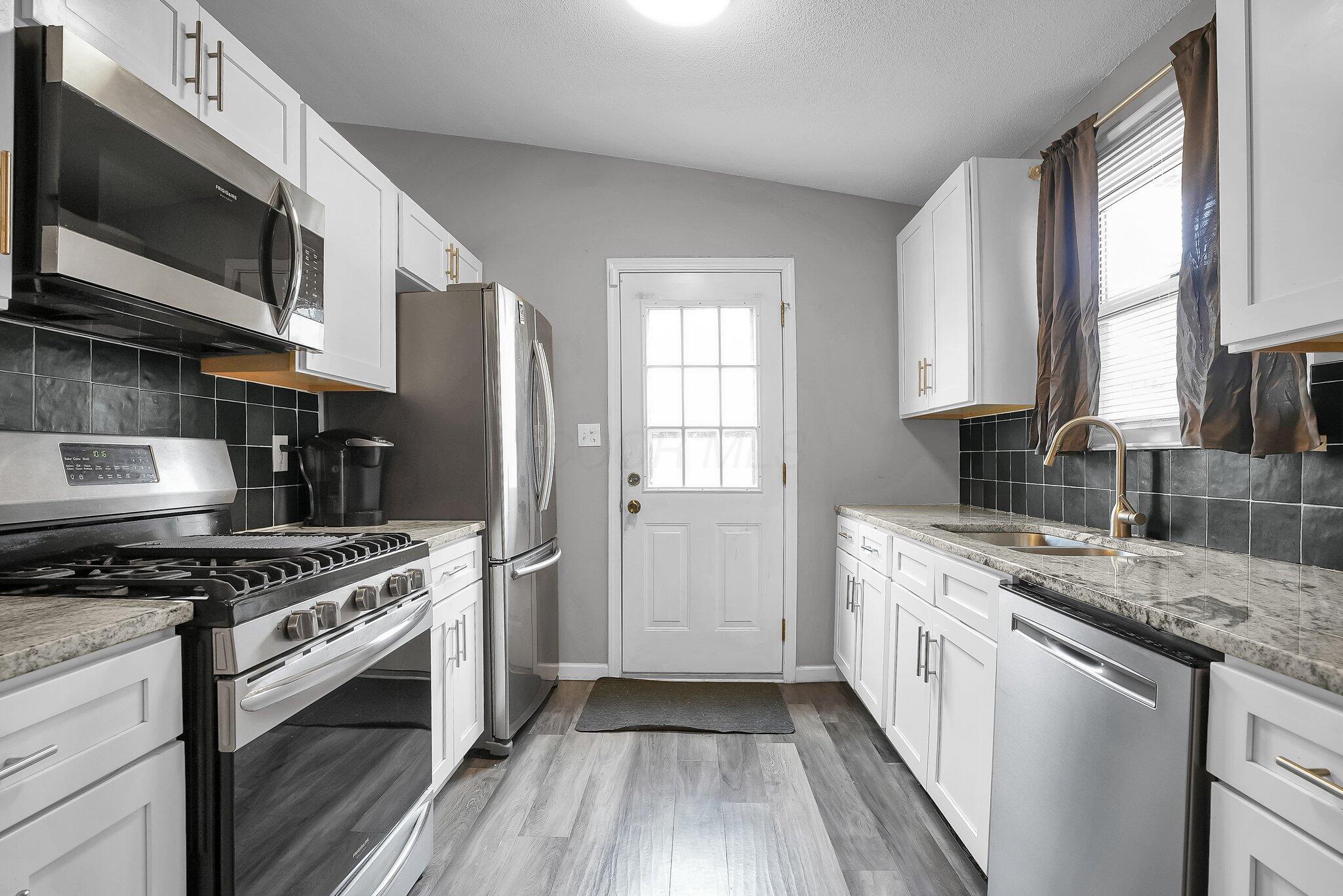 2447 Maybury Road Property Photo 12