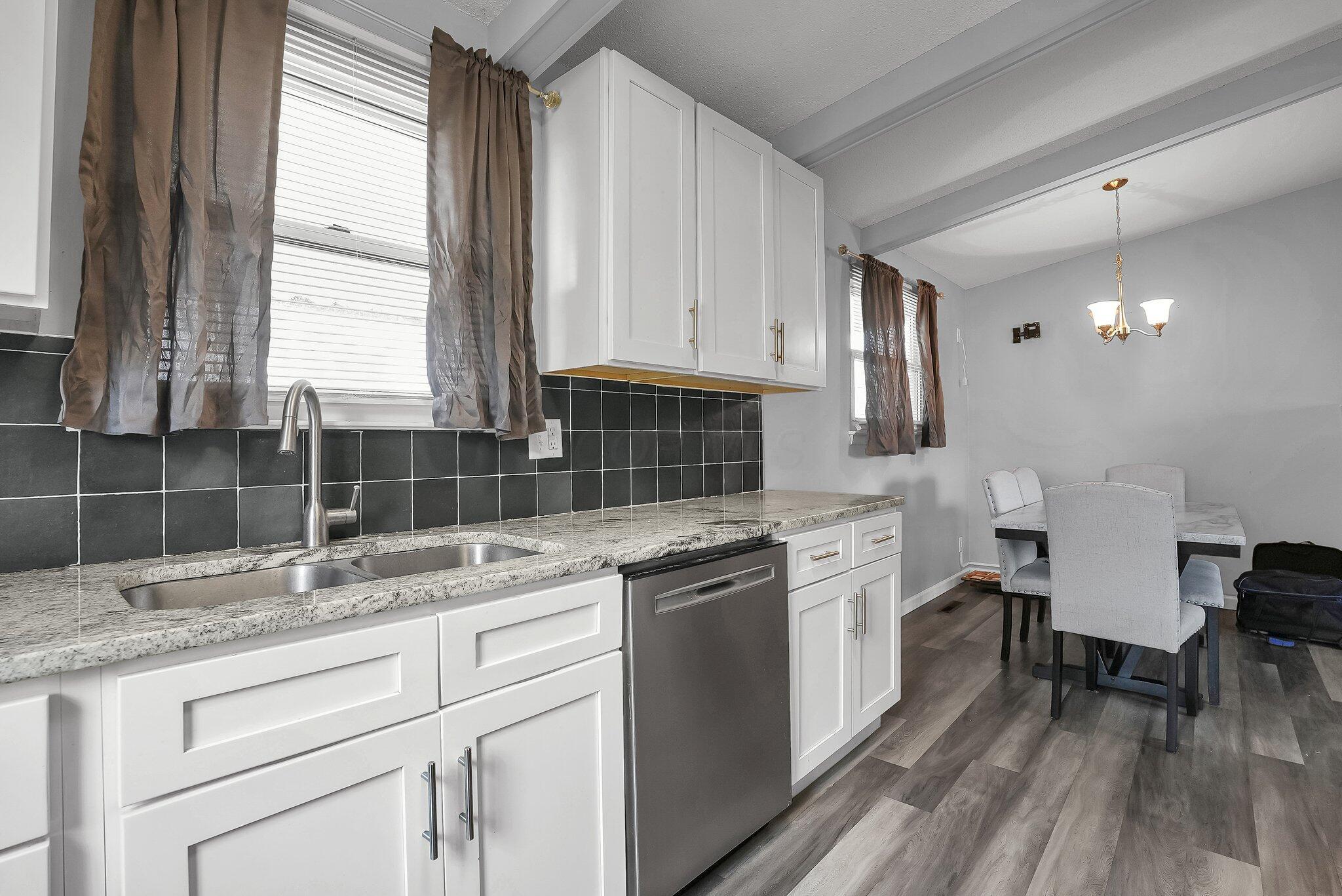 2447 Maybury Road Property Photo 13