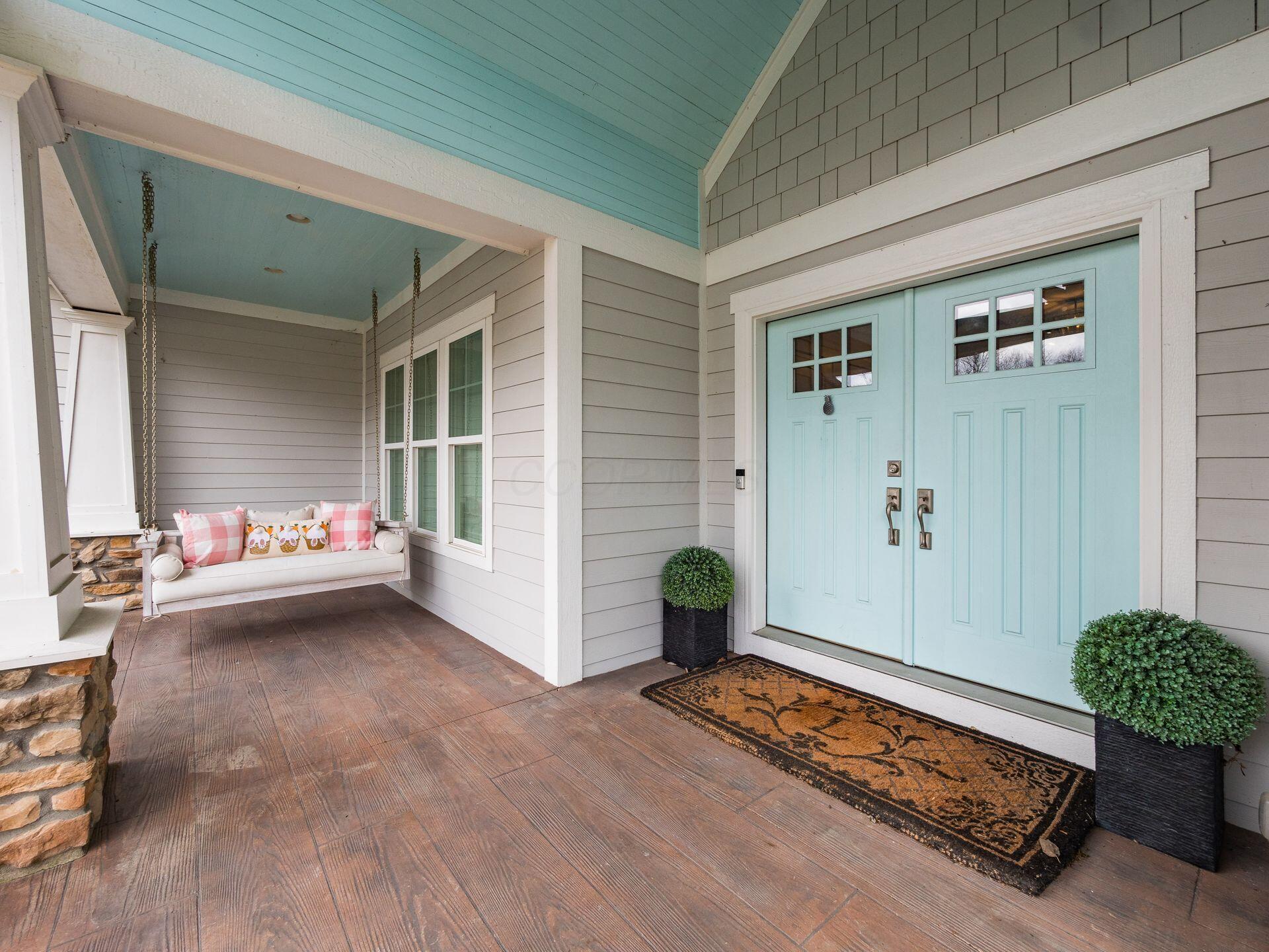 9262 Deer Path Court Property Photo 4