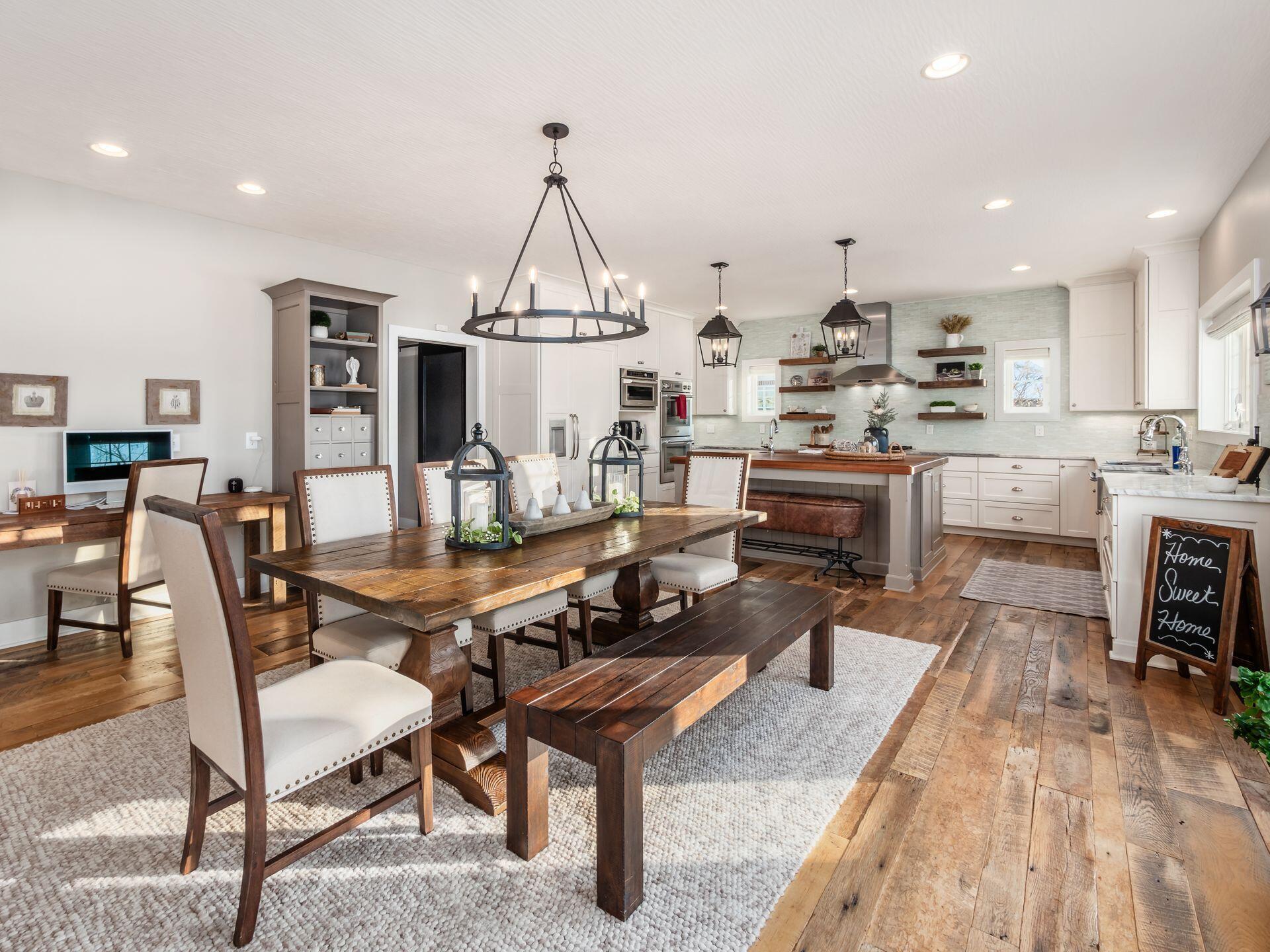 9262 Deer Path Court Property Photo 8