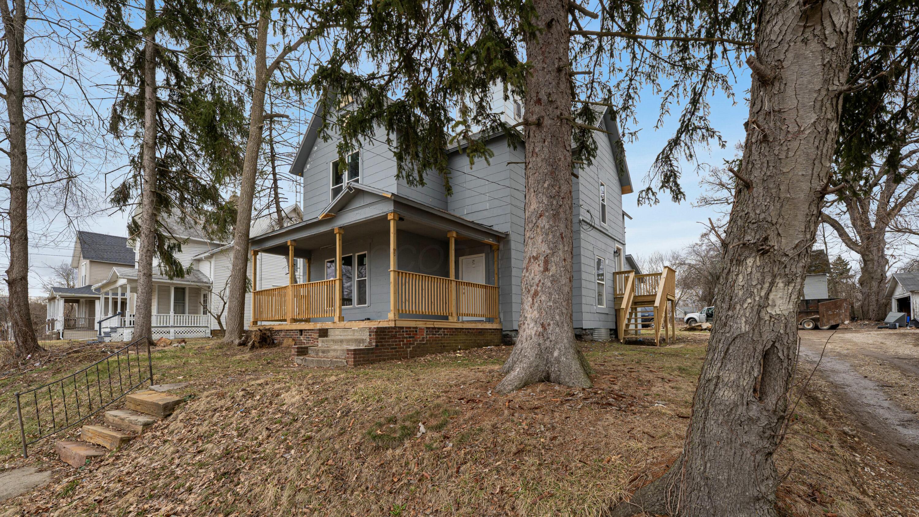 248 Hedges Street Property Photo 3