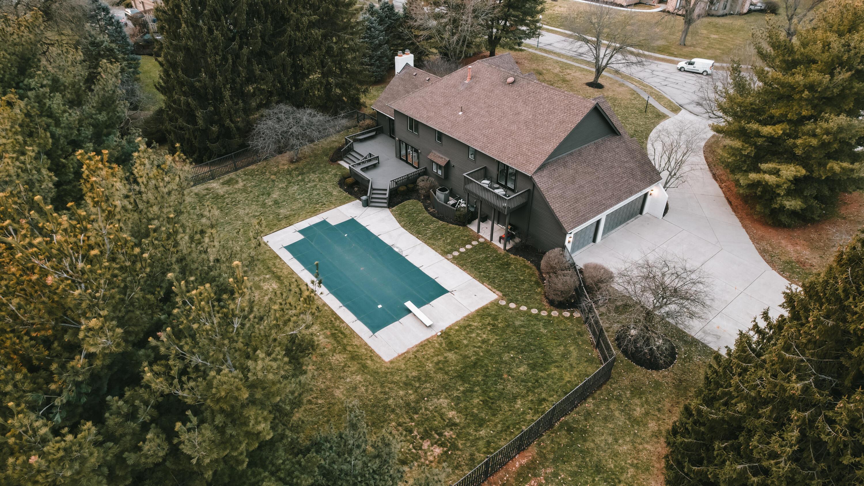 620 Laurel Ridge Court Property Photo 4