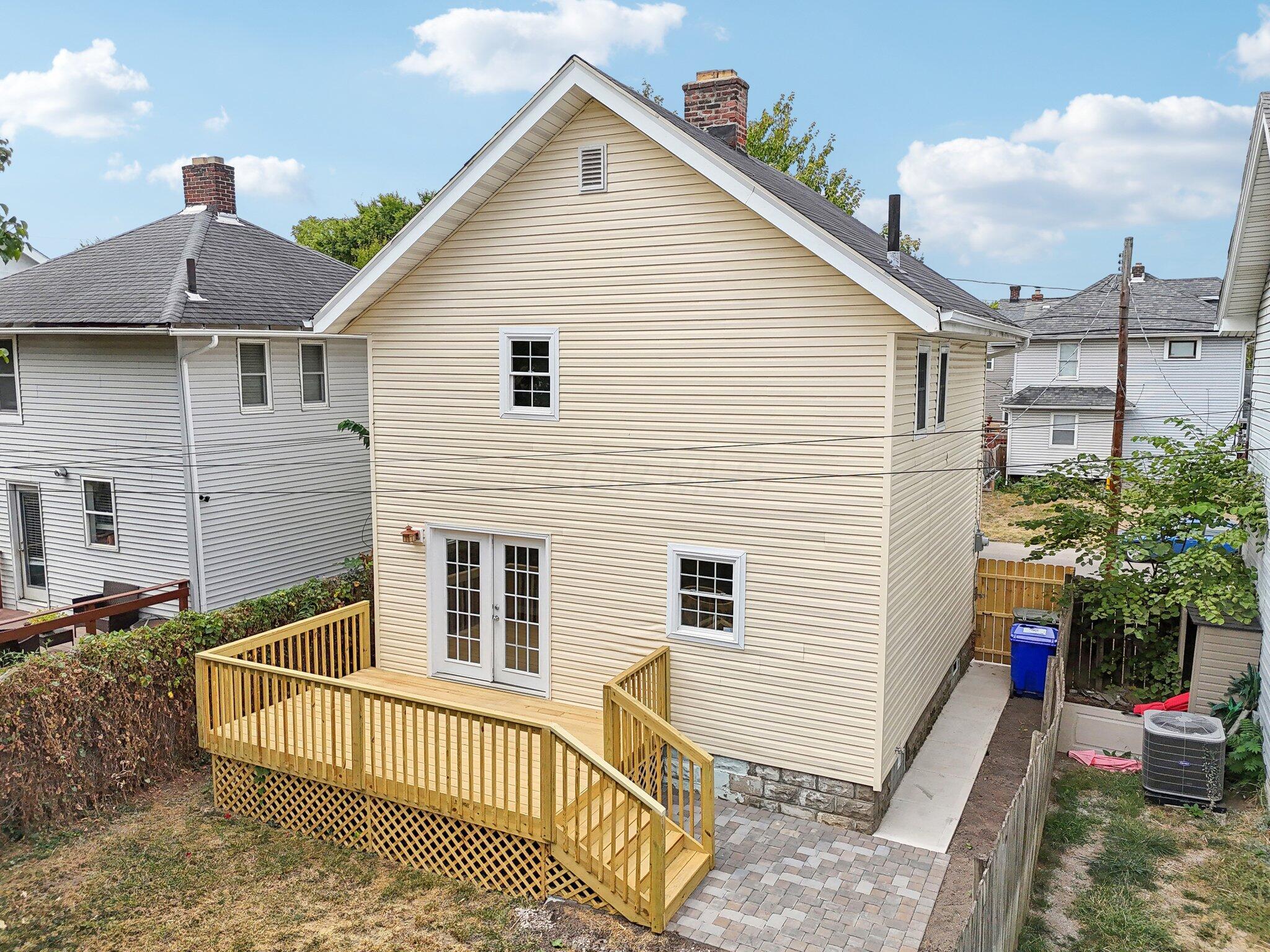 1604 Bruck Street Property Photo 27