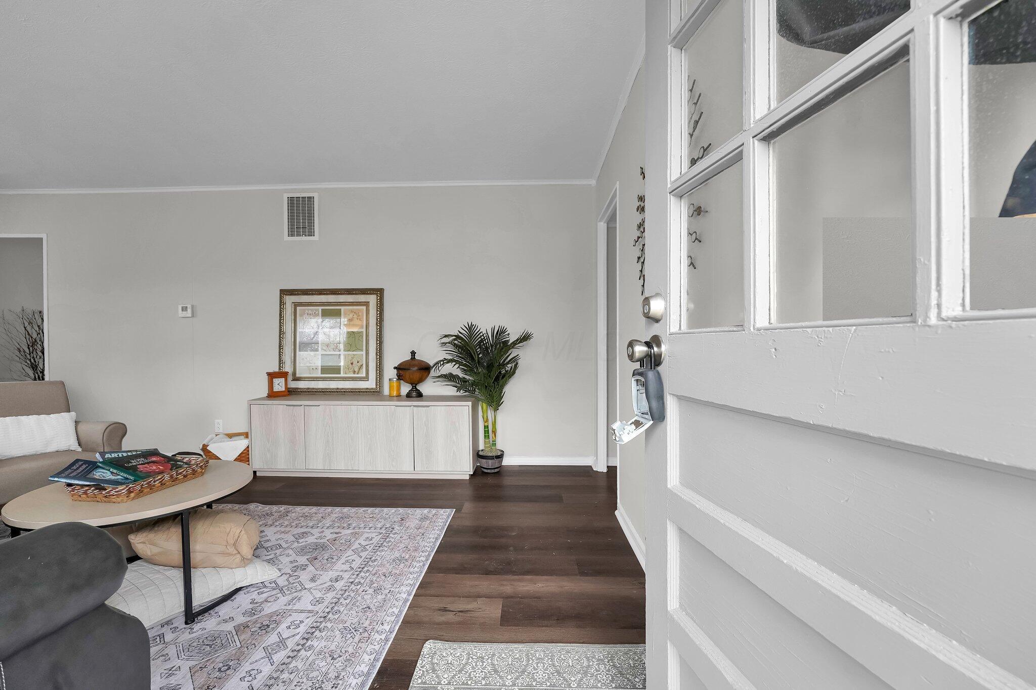 156 S Hampton Road Property Photo 2