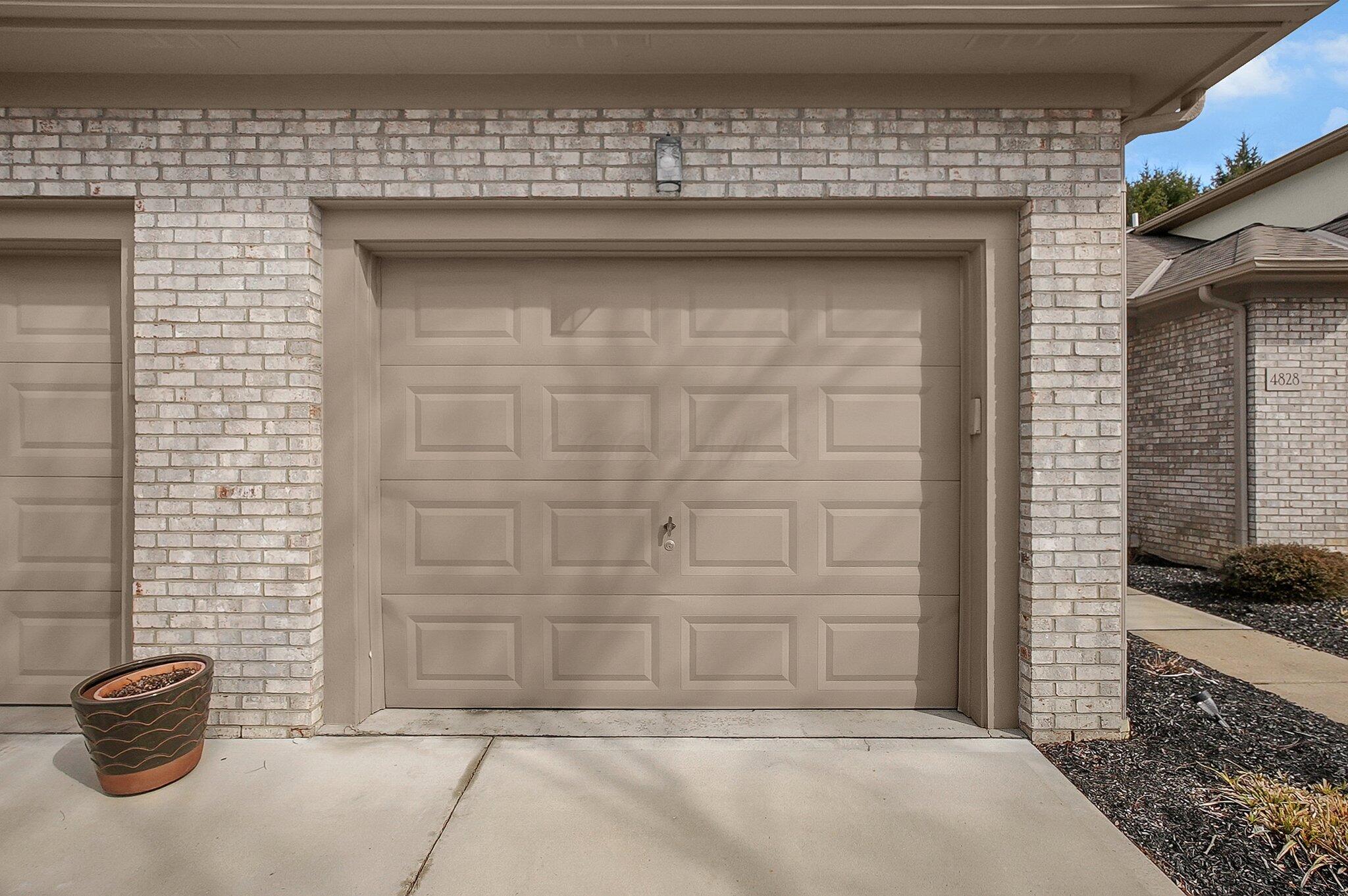 4828 Bay Grove Court Property Photo 4