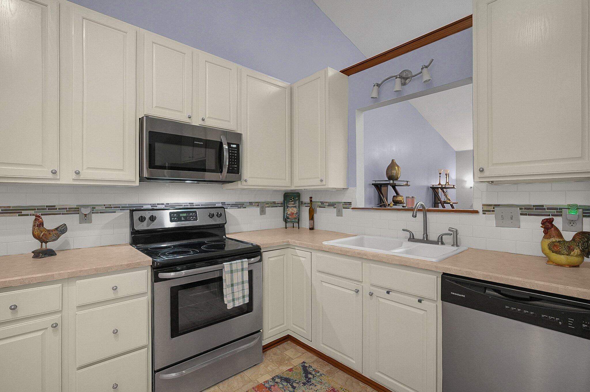 4828 Bay Grove Court Property Photo 13