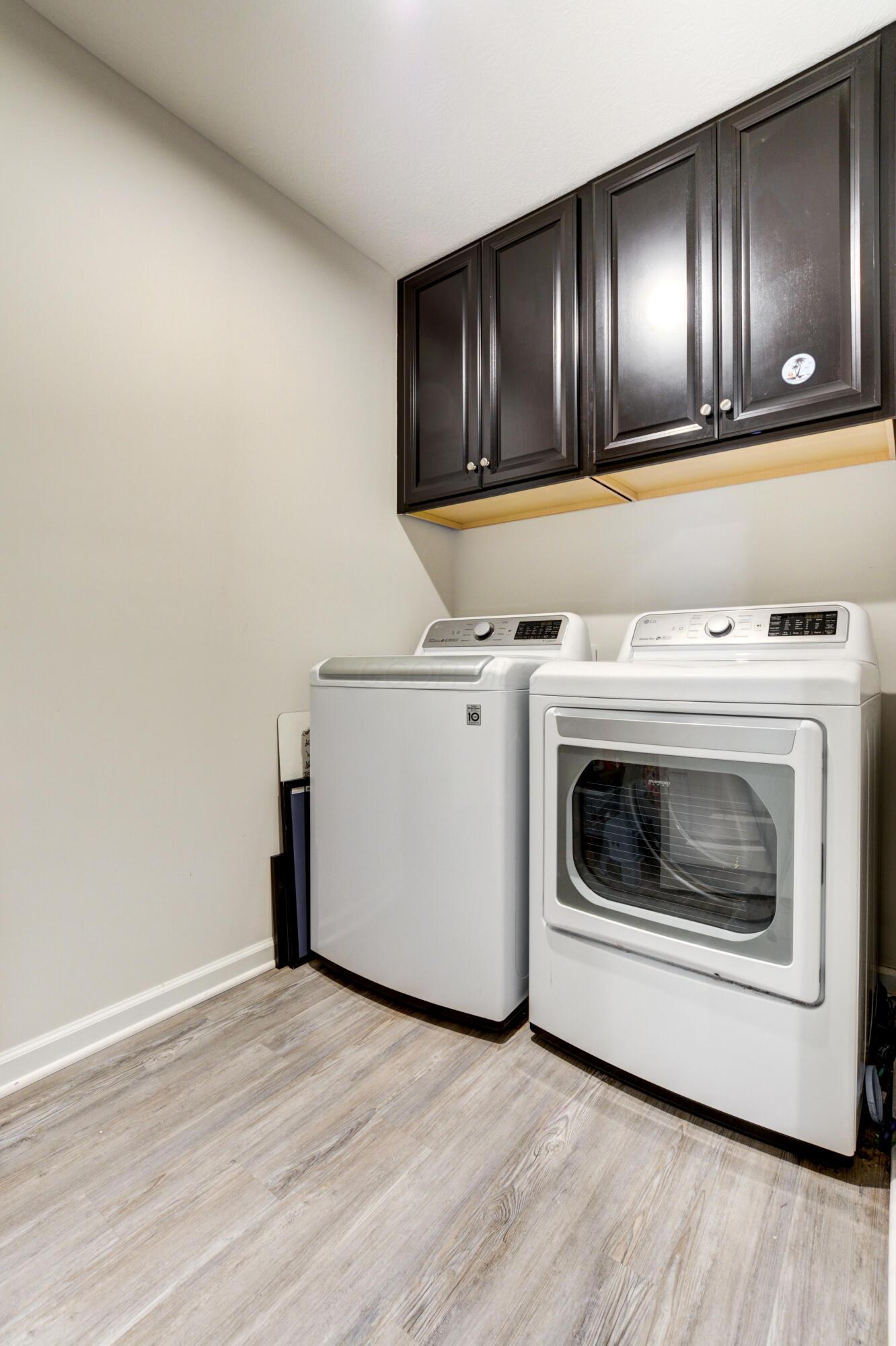 406 Crownover Way Property Photo 33