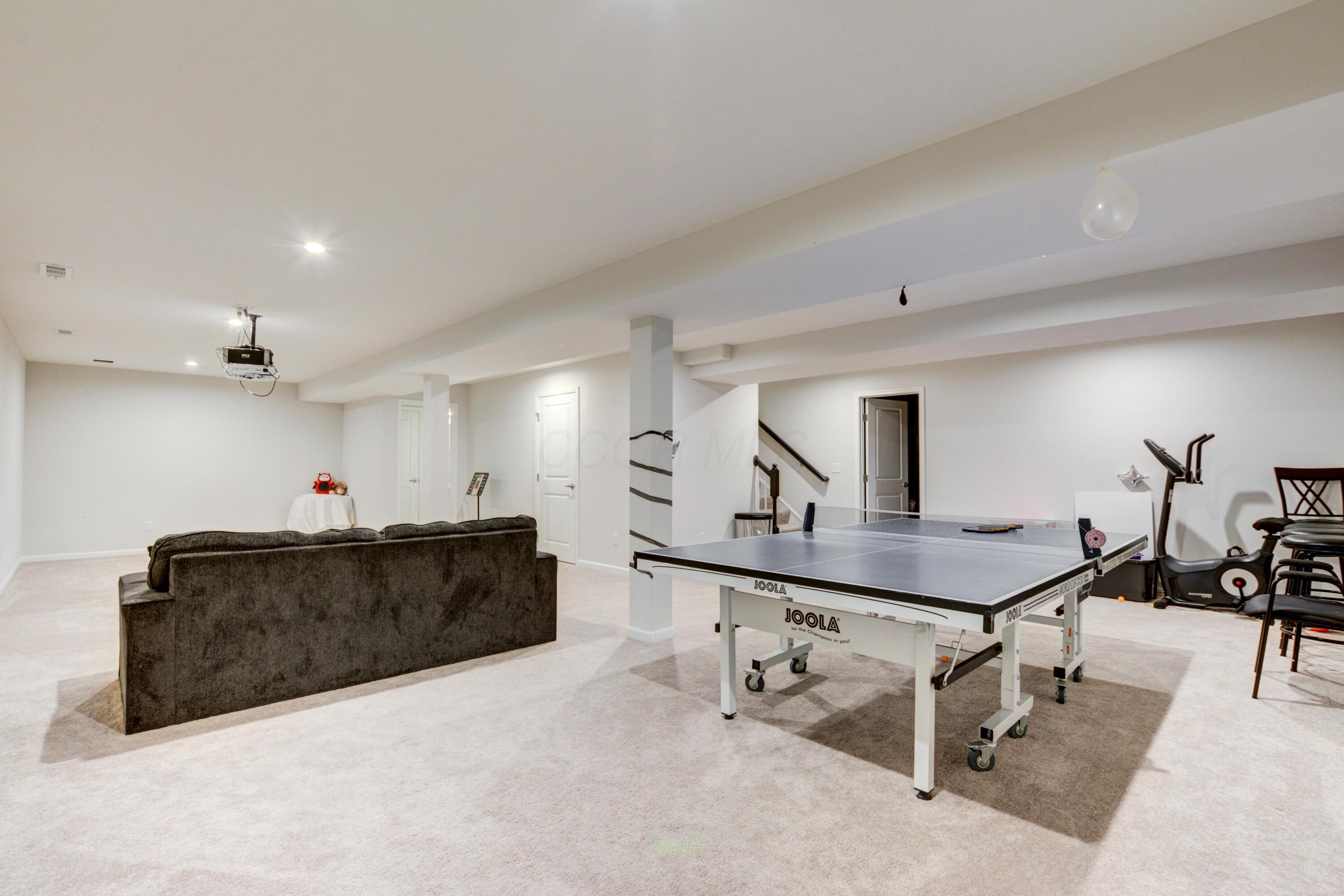 406 Crownover Way Property Photo 34